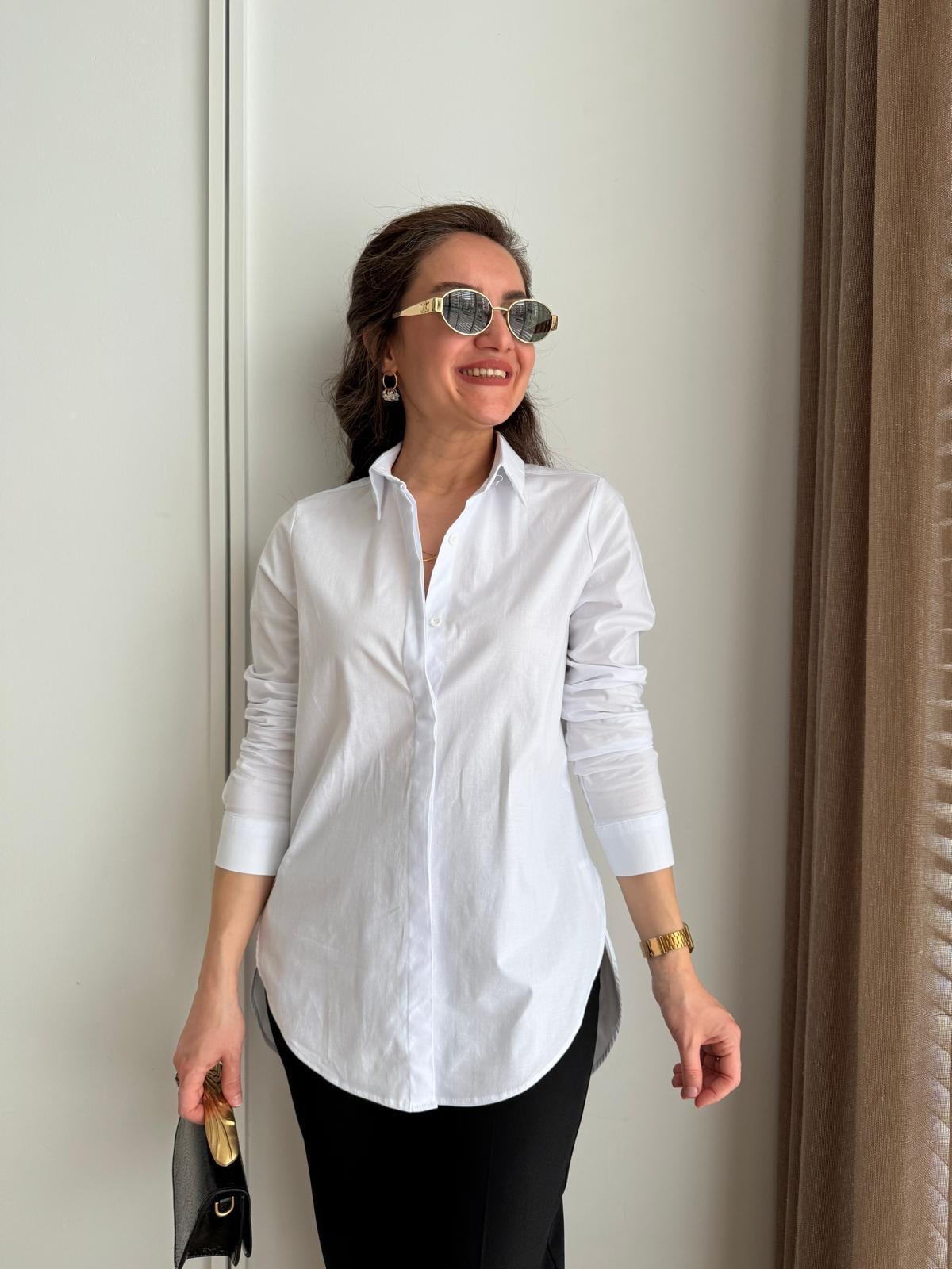 Beyaz Yandan Yırtmaçlı Likralı Gömlek 0006