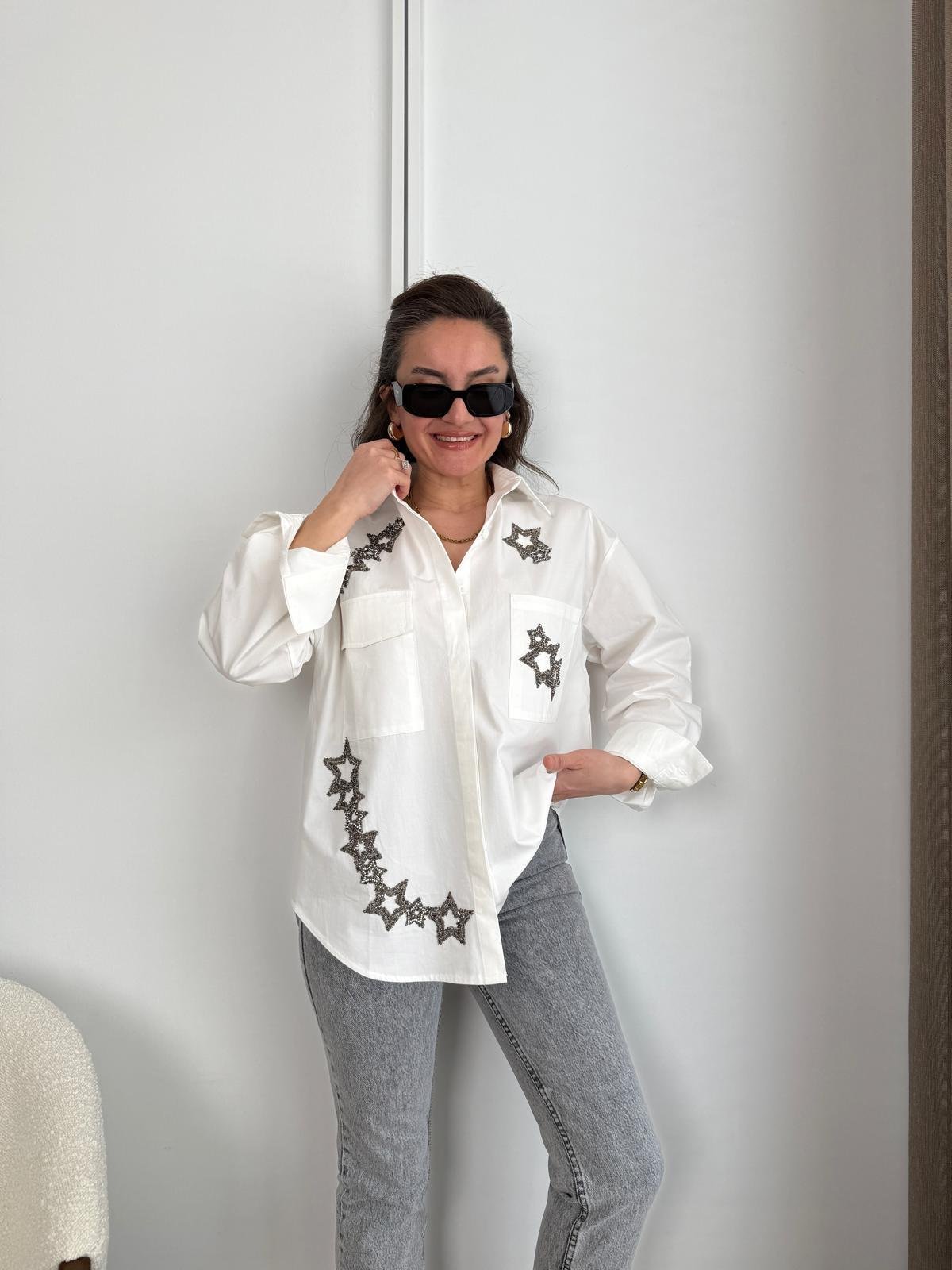 Beyaz Yıldız İşlemeli Poplin Gömlek 35761