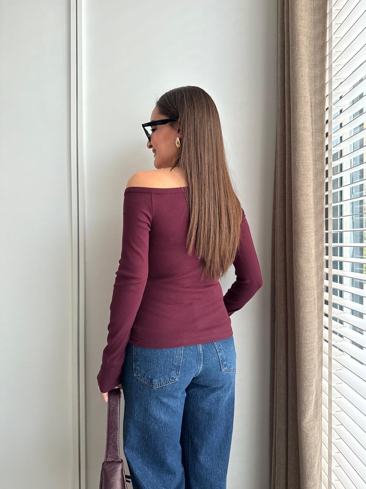 Bordo Asimetrik Omuz Detaylı Kaşkorse Bluz 17084