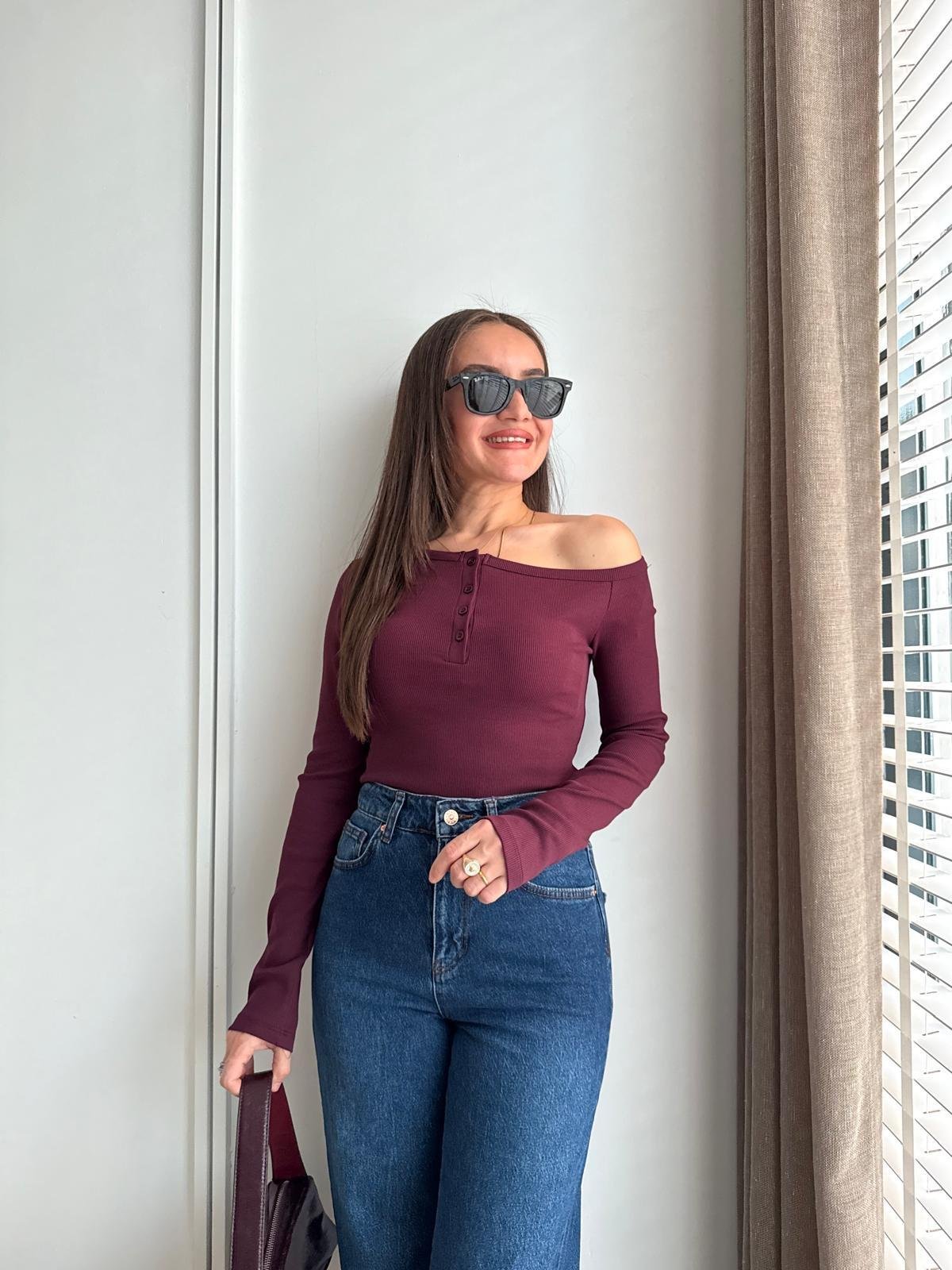 Bordo Asimetrik Omuz Detaylı Kaşkorse Bluz 17084
