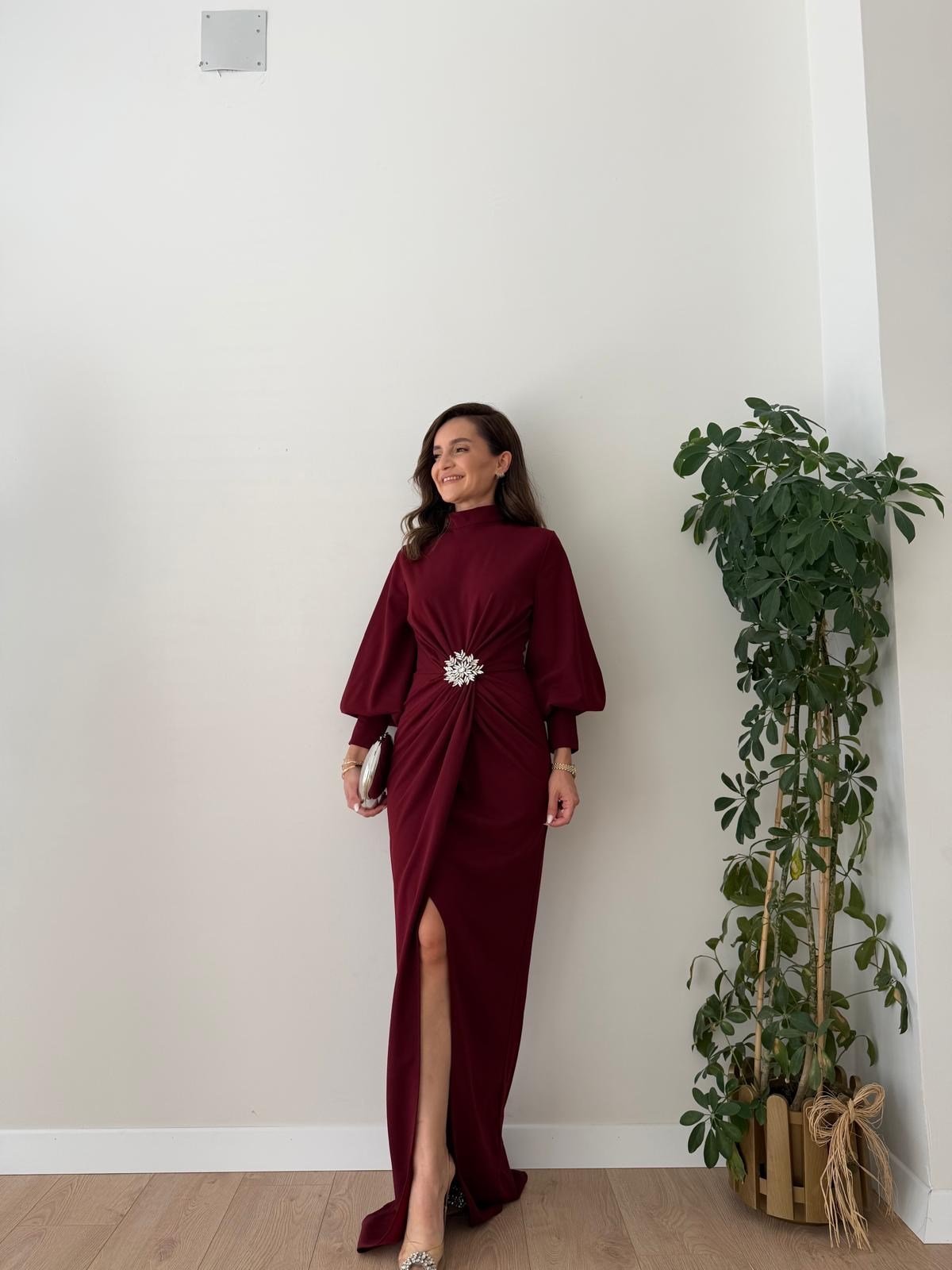 Bordo Dik Yaka Bel Taş Detaylı Elbise 262752