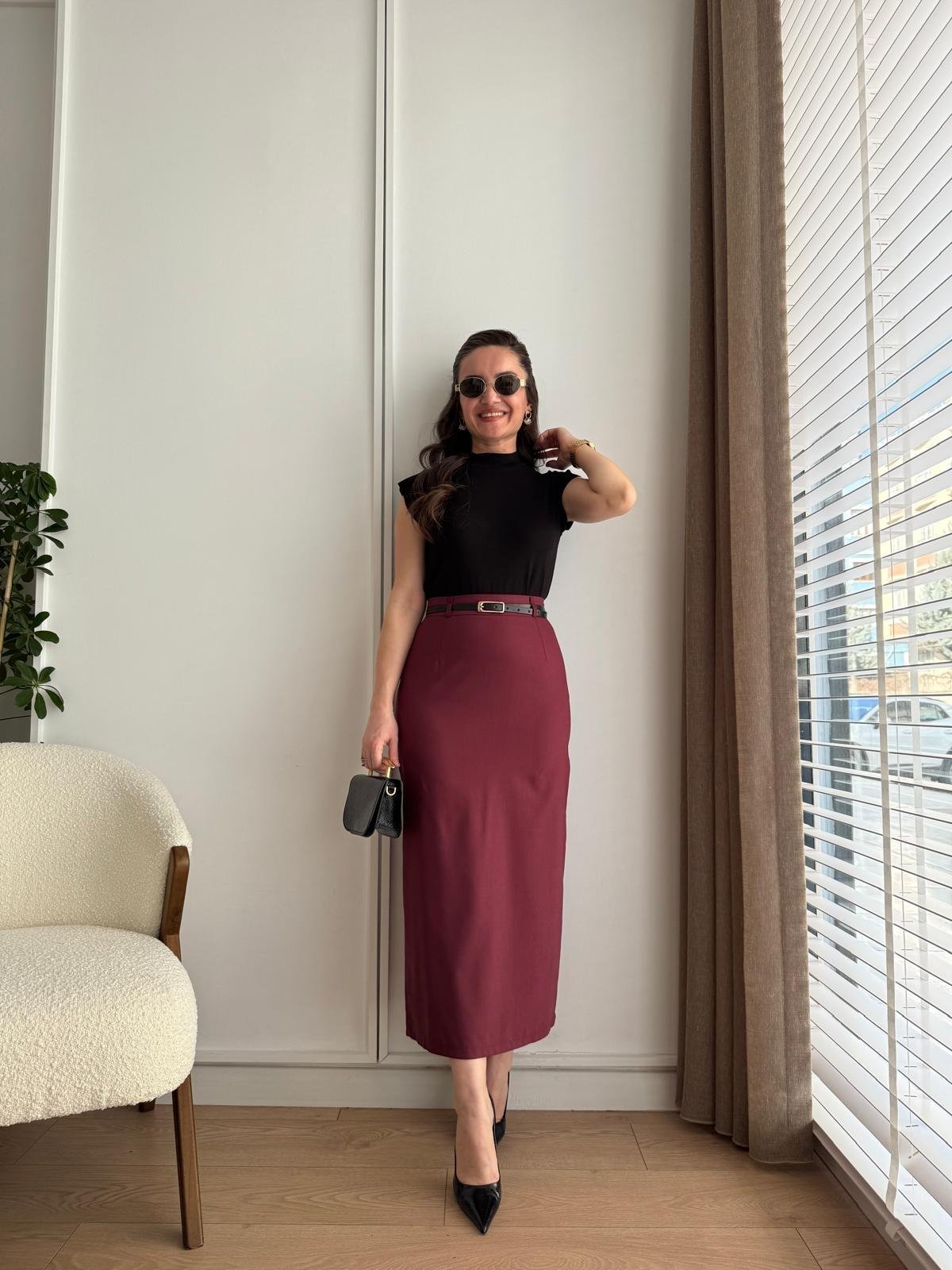 Bordo Kemerli Arkası Yırtmaçlı Etek 1232