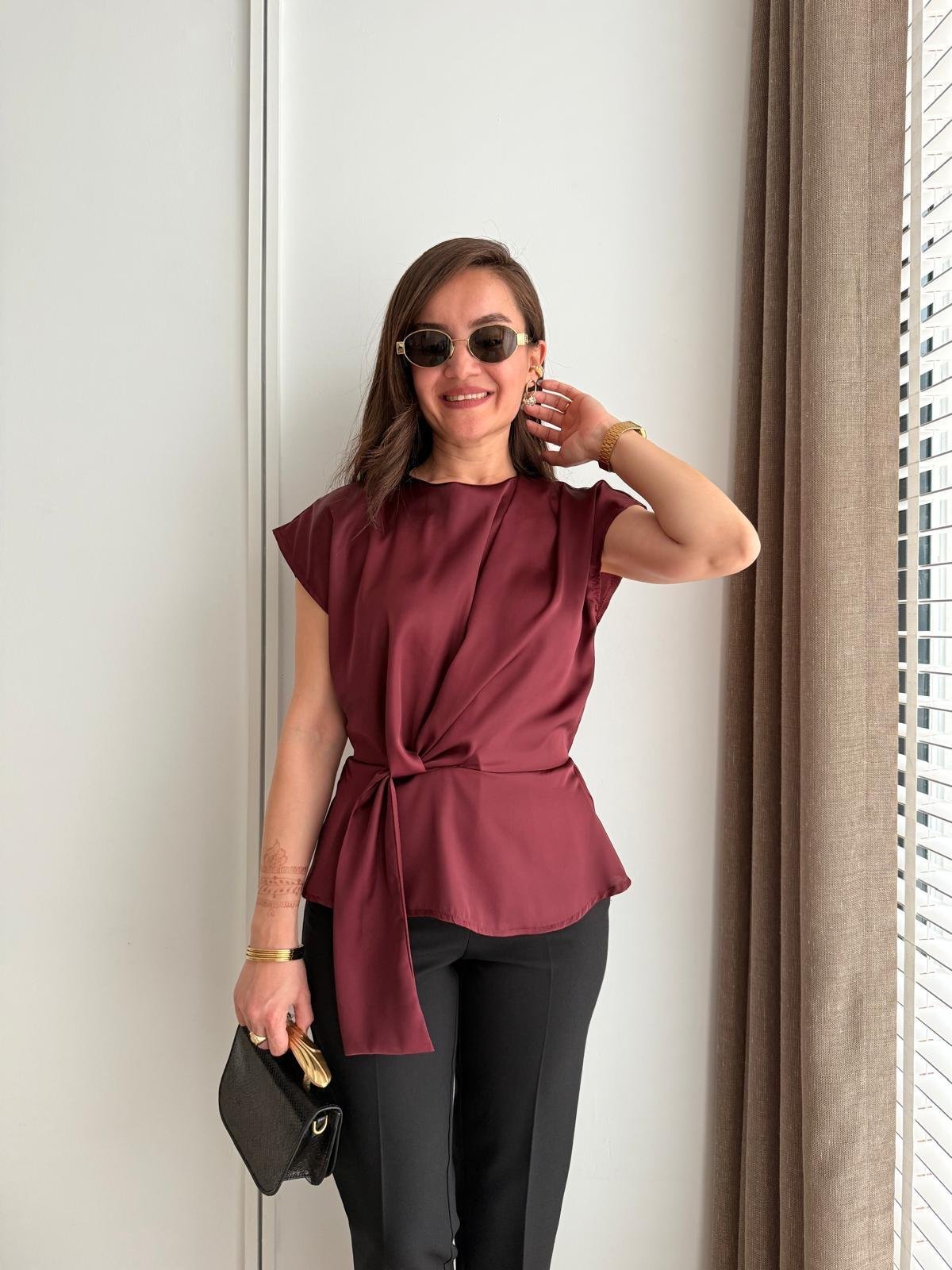 Bordo Premium Seri Bağcık Detaylı Saten Bluz 242201