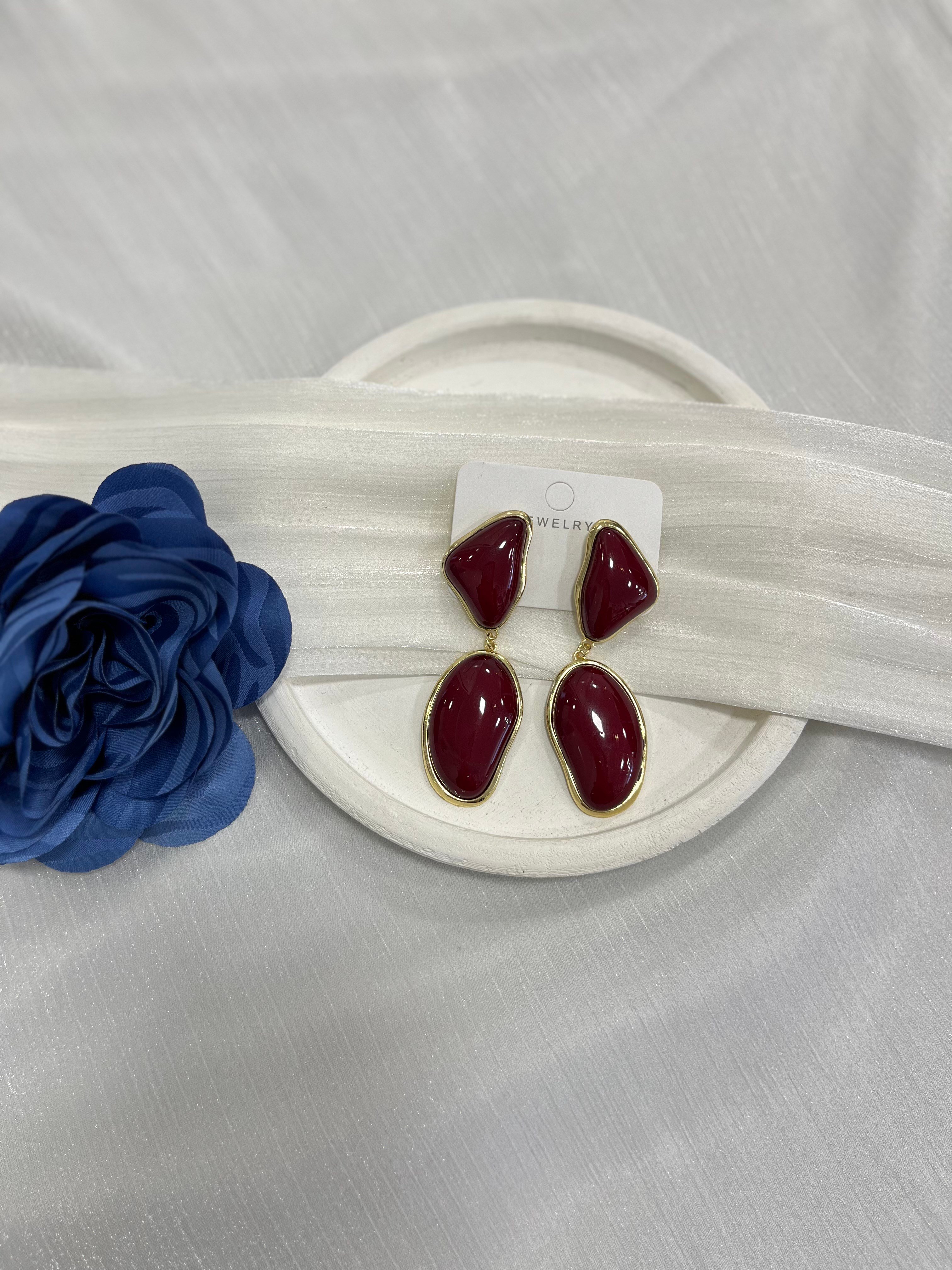 Bordo Sallantılı Doğal Taş Detaylı Küpe KP34