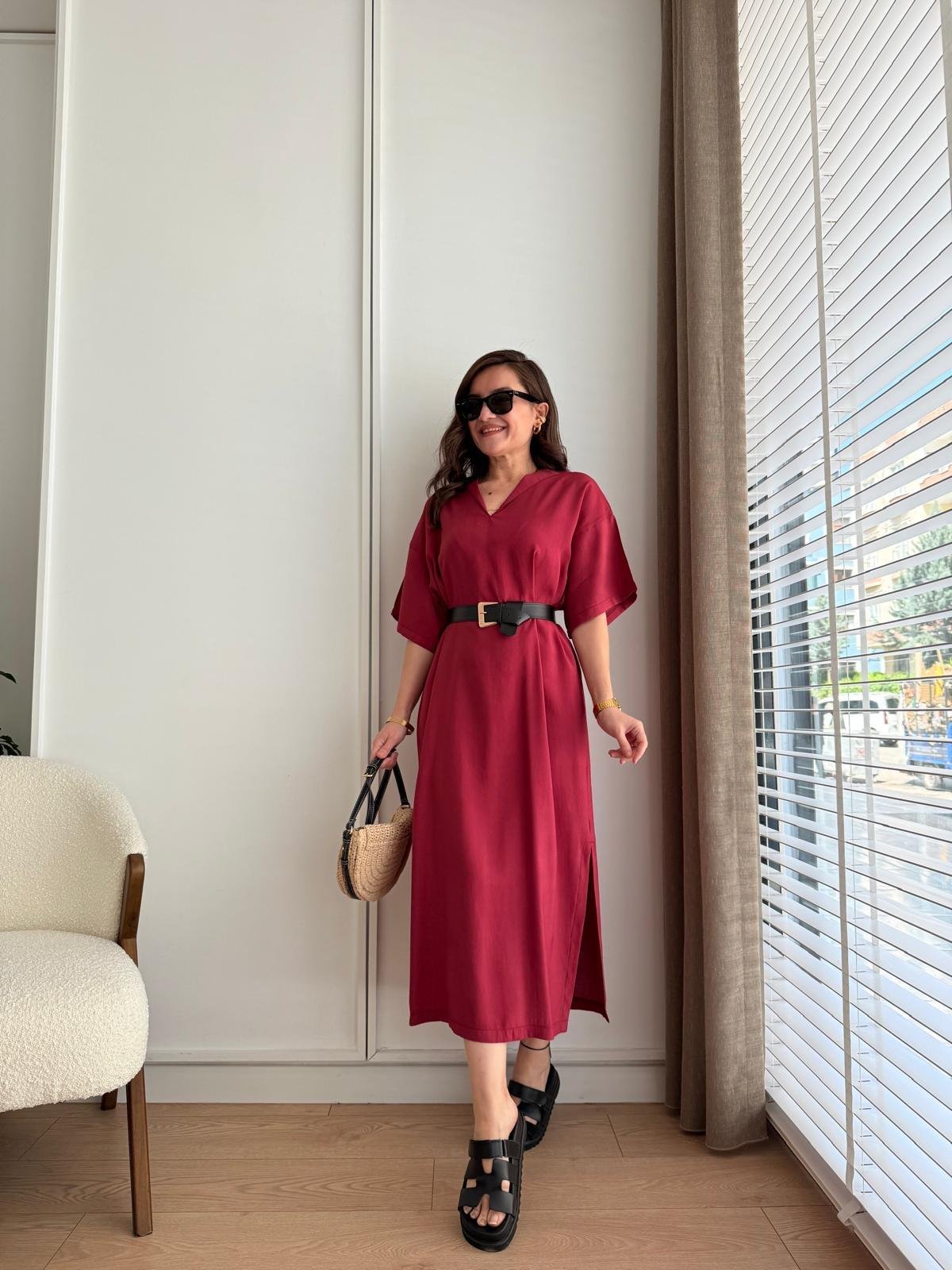 Bordo Tensel Kumaş Kemerli Yanları Yırtmaçlı Elbise 2287