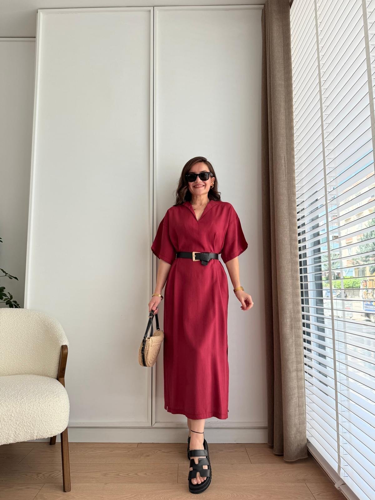 Bordo Tensel Kumaş Kemerli Yanları Yırtmaçlı Elbise 2287