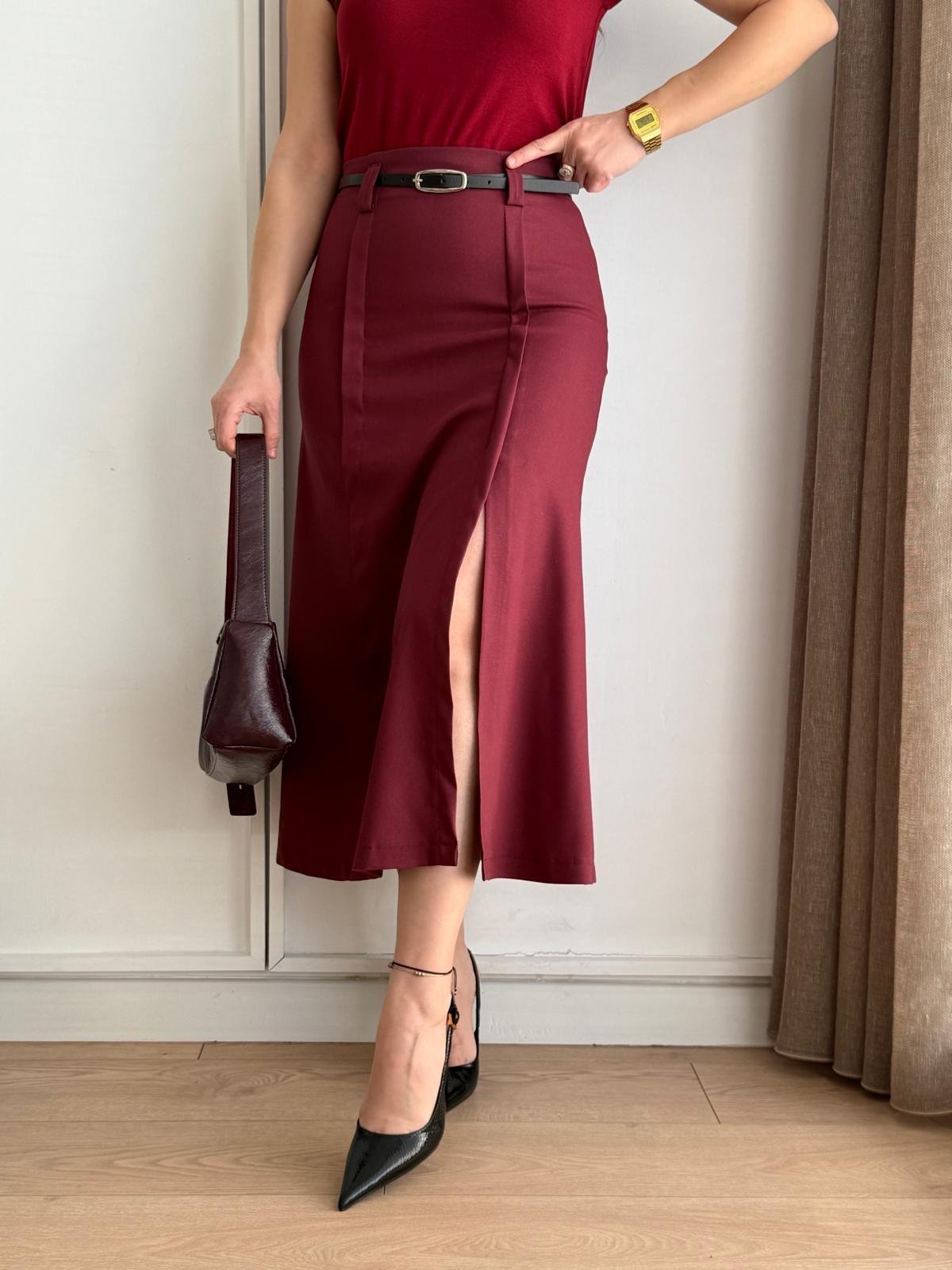 Bordo Yırtmaç Detaylı Kemerli Midi Boy Etek 1234