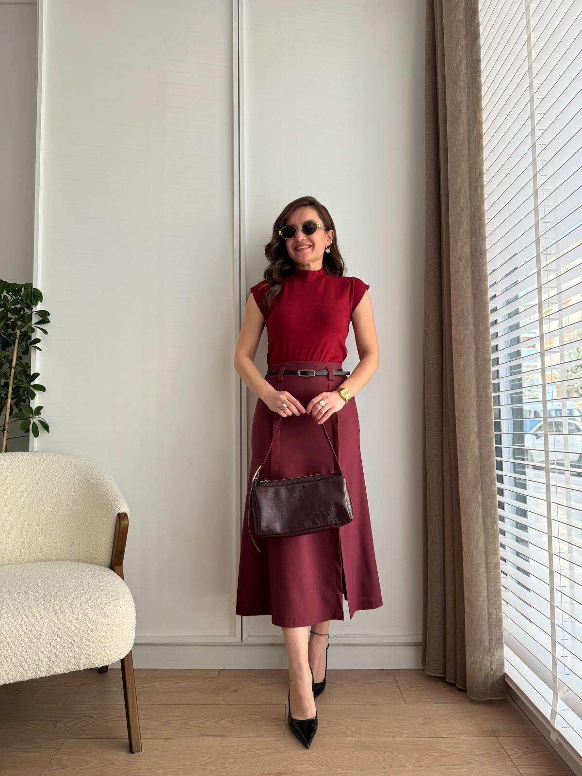 Bordo Yırtmaç Detaylı Kemerli Midi Boy Etek 1234