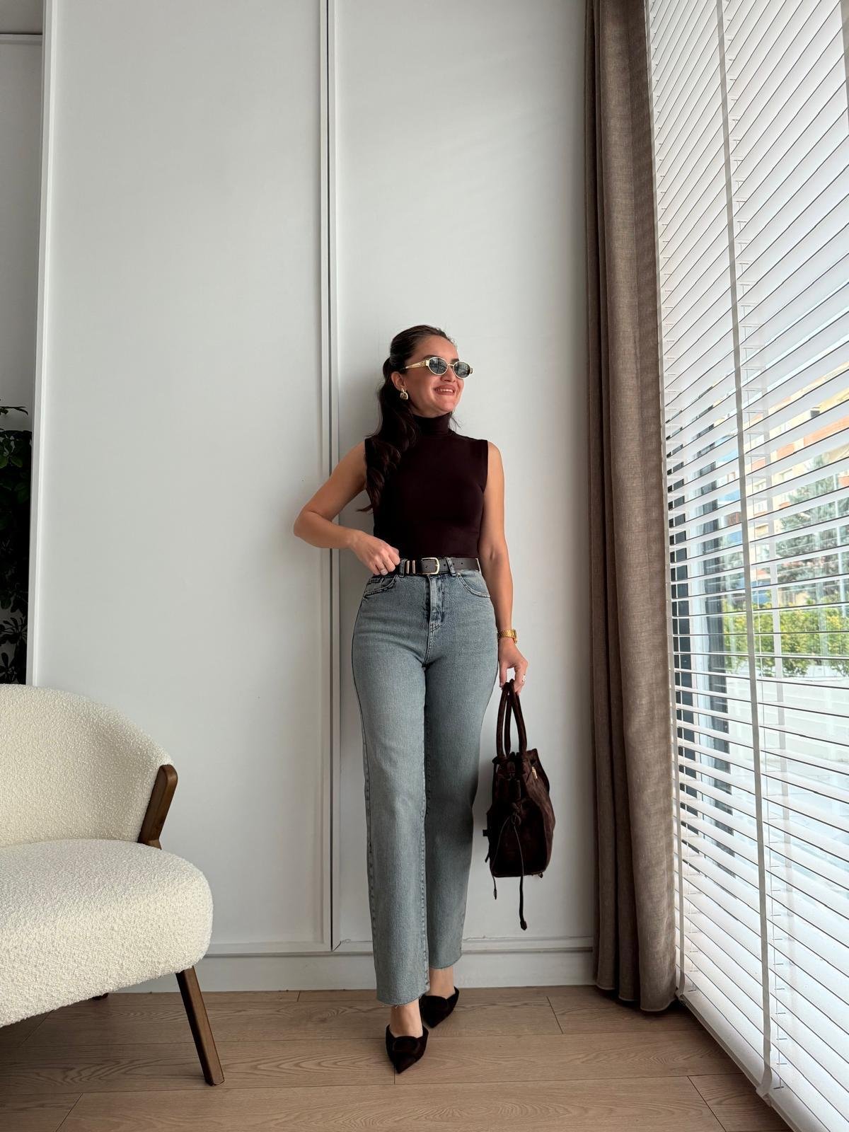 Buz yeşili Kemerli Paçası Kesik Jean 102