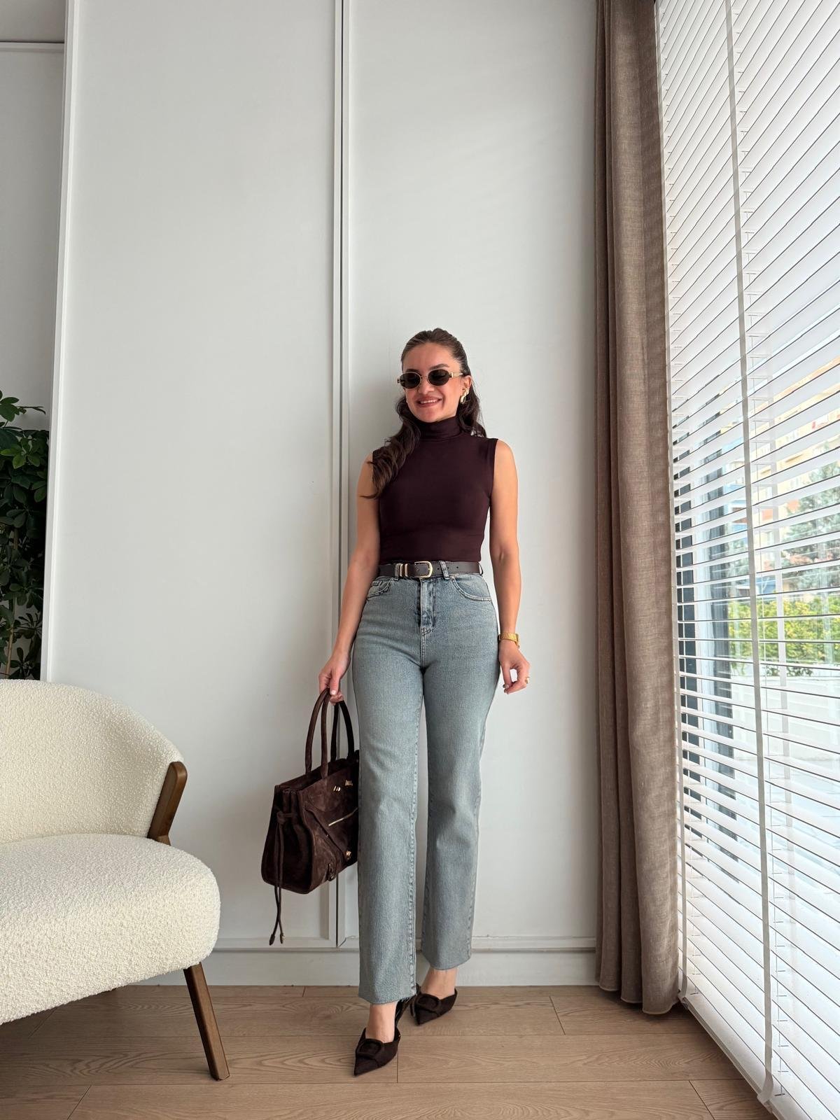 Buz yeşili Kemerli Paçası Kesik Jean 102