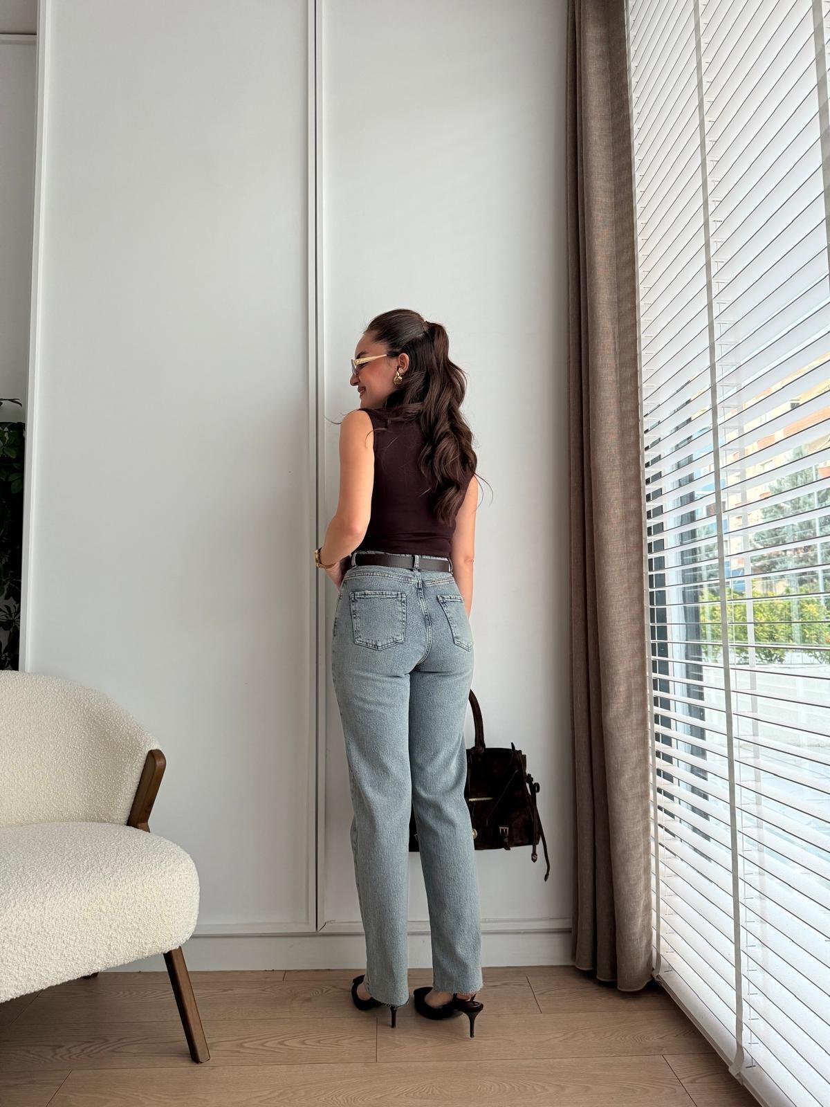 Buz yeşili Kemerli Paçası Kesik Jean 102