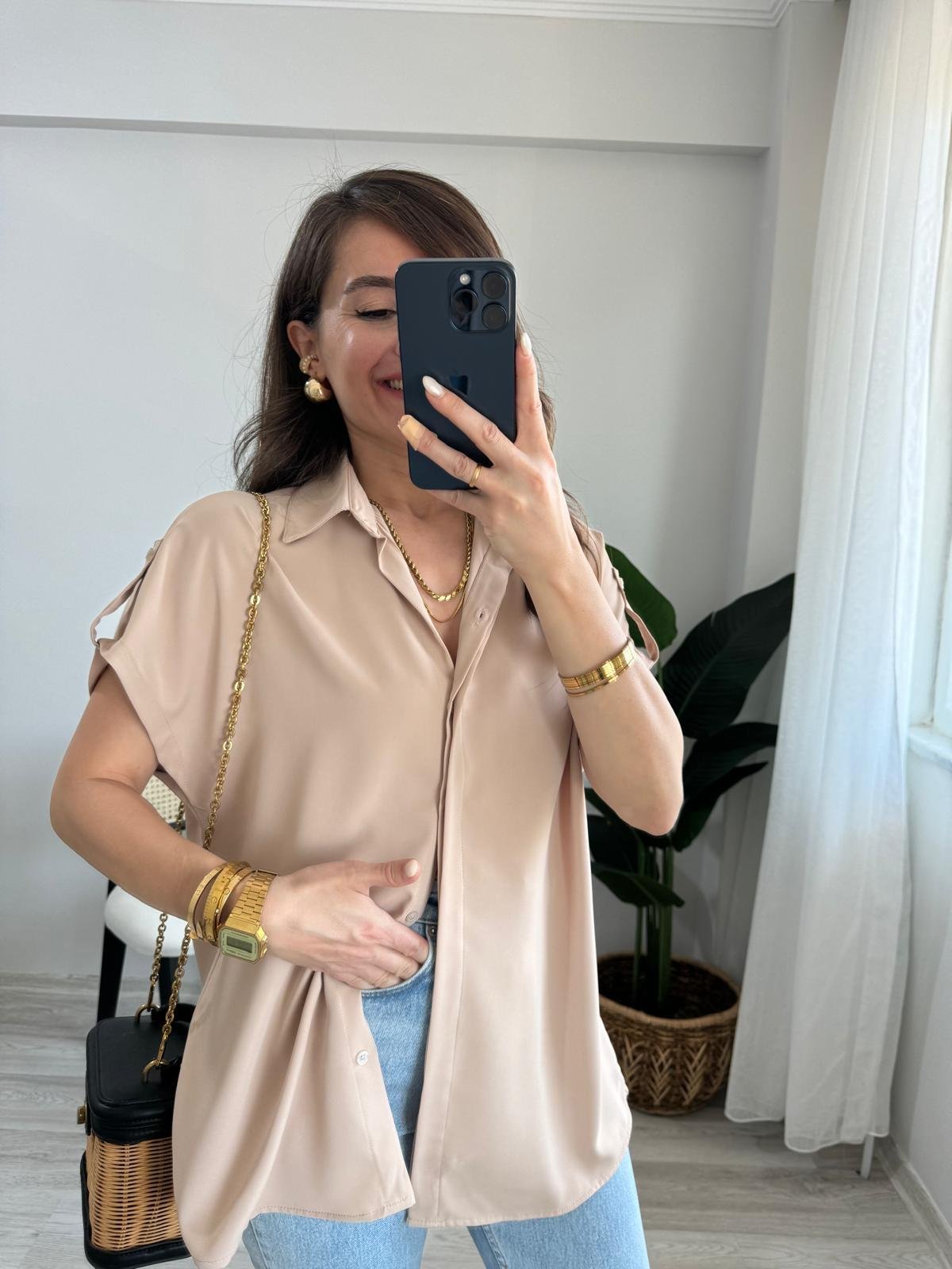 Camel Omuz Detaylı Kolsuz Gömlek 504