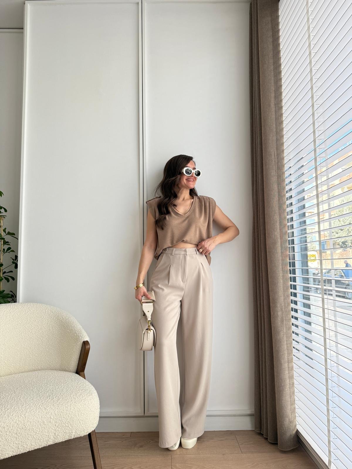 Camel Vatkalı Omuz Detaylı V Yaka Bluz 29553