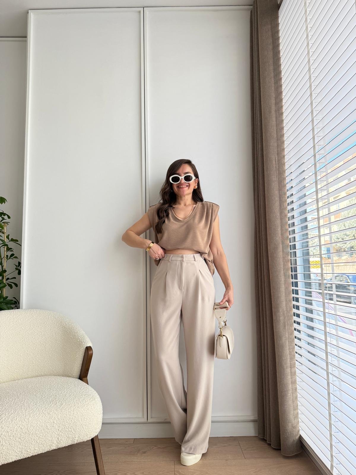 Camel Vatkalı Omuz Detaylı V Yaka Bluz 29553