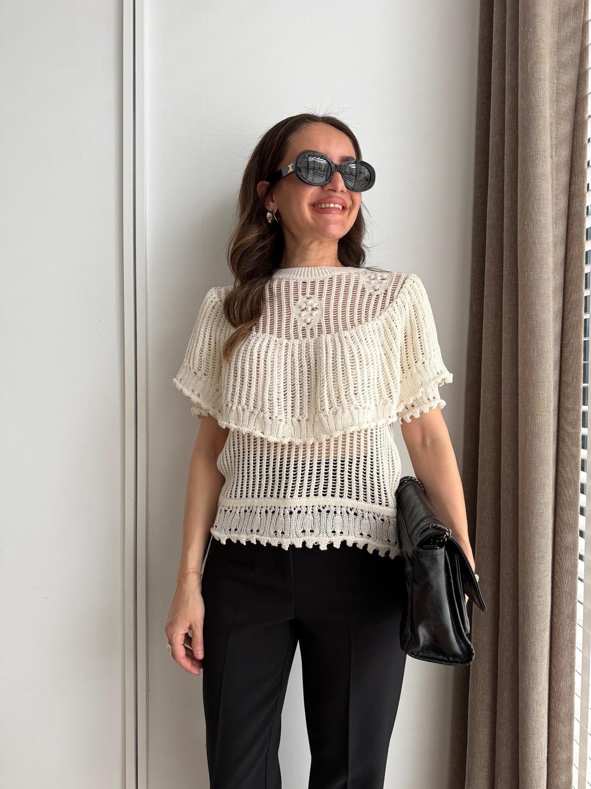 Ekru Ajurlu Fırfırlı Triko Bluz 4764