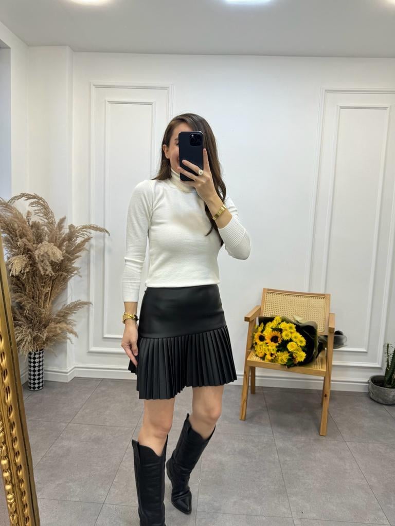 Ekru Boğazlı Triko Bluz 013