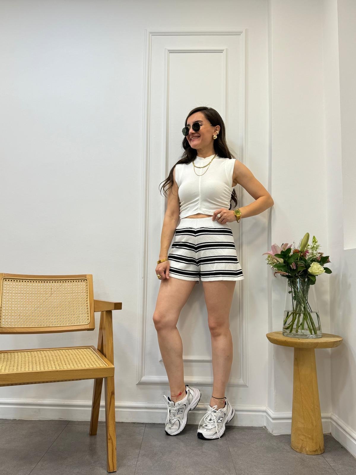 Ekru Çizgili Triko Şort 0807
