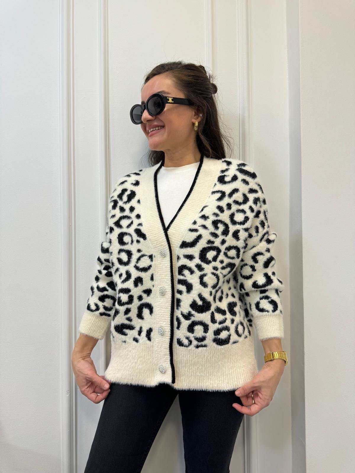 Ekru Leopar Desenli Angora Triko Hırka 7588