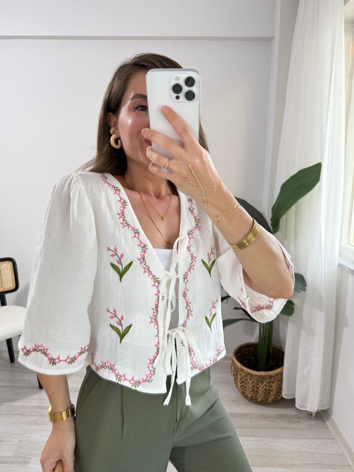 Ekru Nakış İşlemeli Kimono 1023