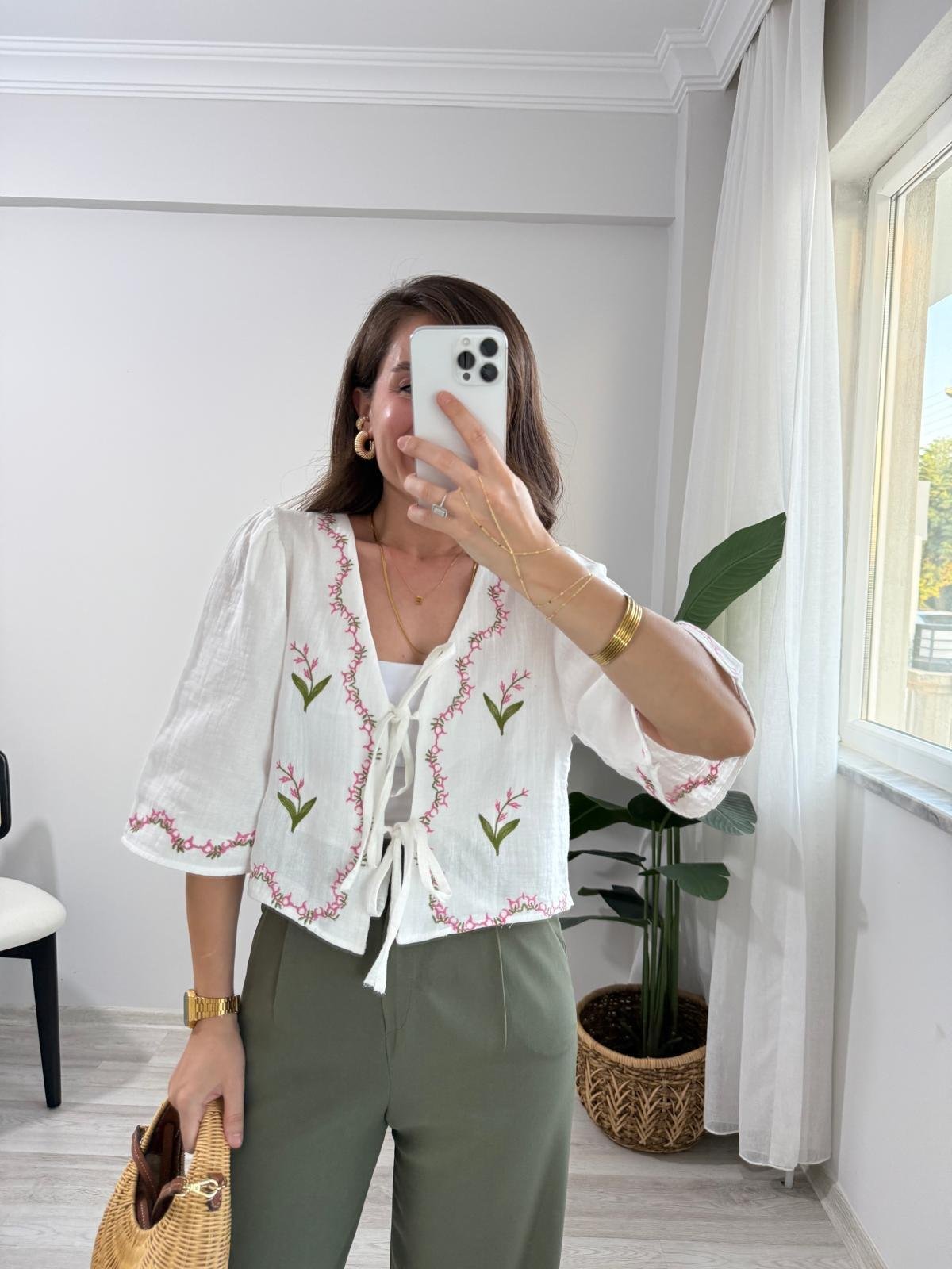 Ekru Nakış İşlemeli Kimono 1023
