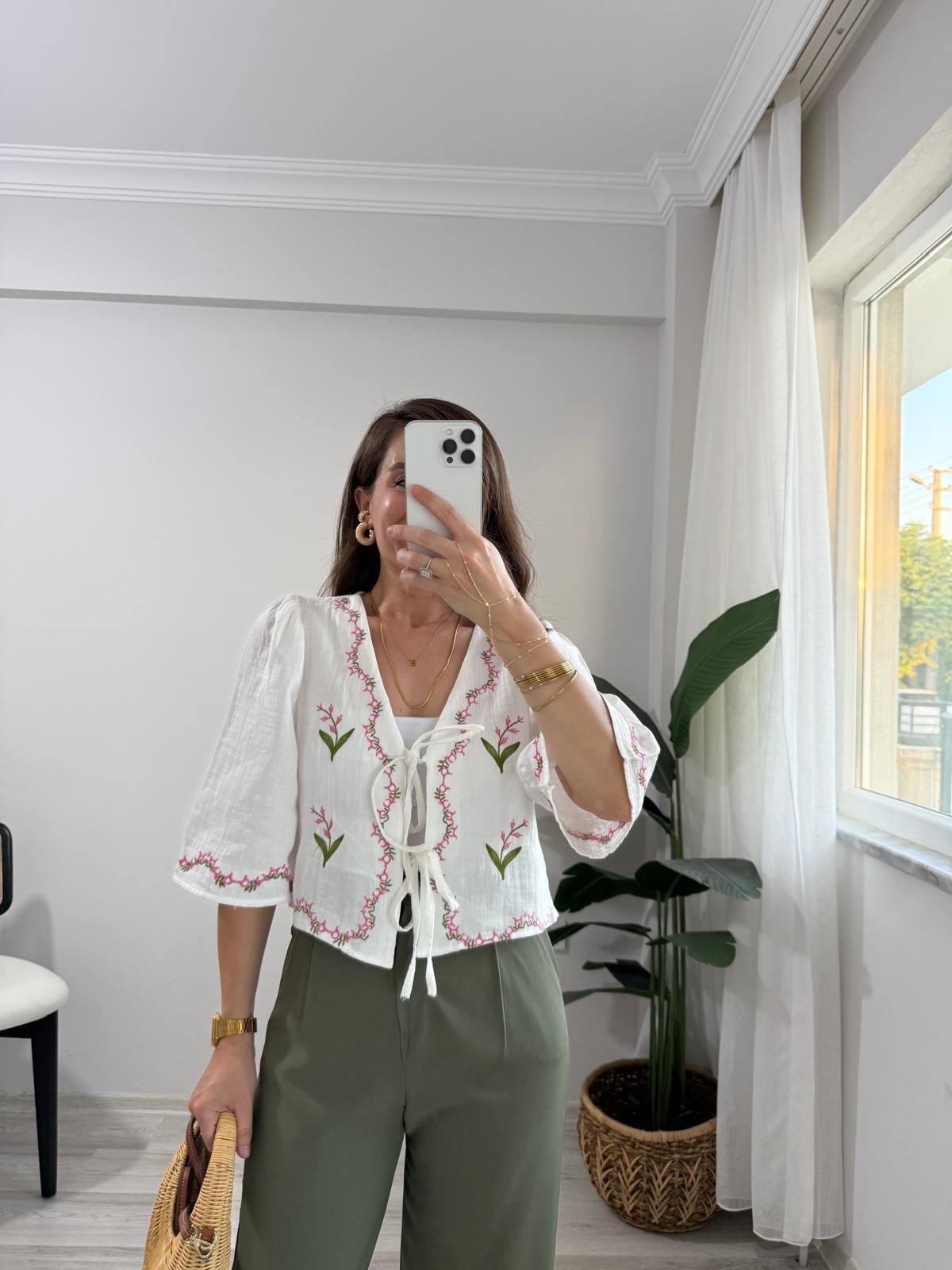 Ekru Nakış İşlemeli Kimono 1023