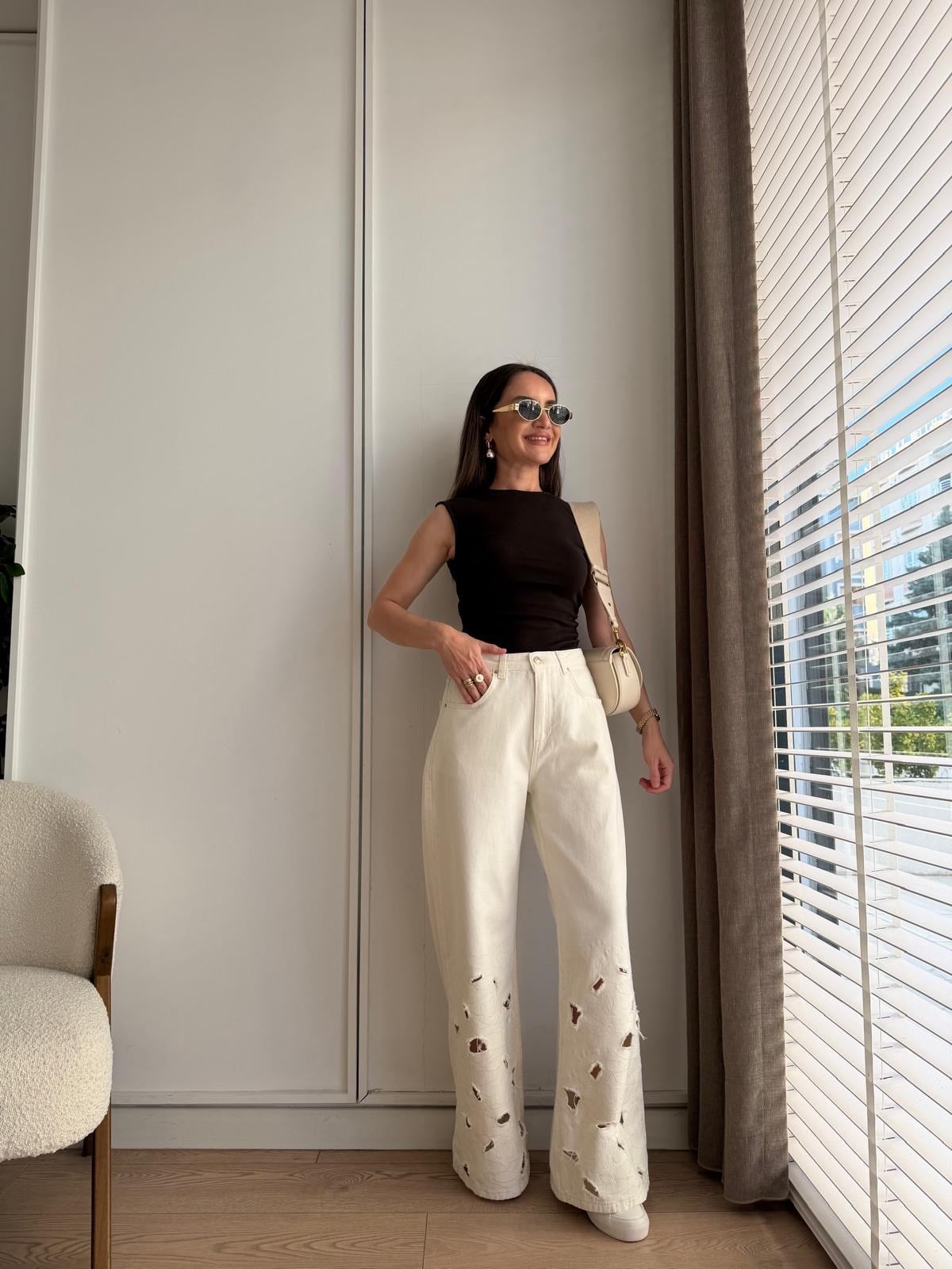 Ekru Nakışlı Tasarım Lazer Kesimli Wide Leg Jean 8272