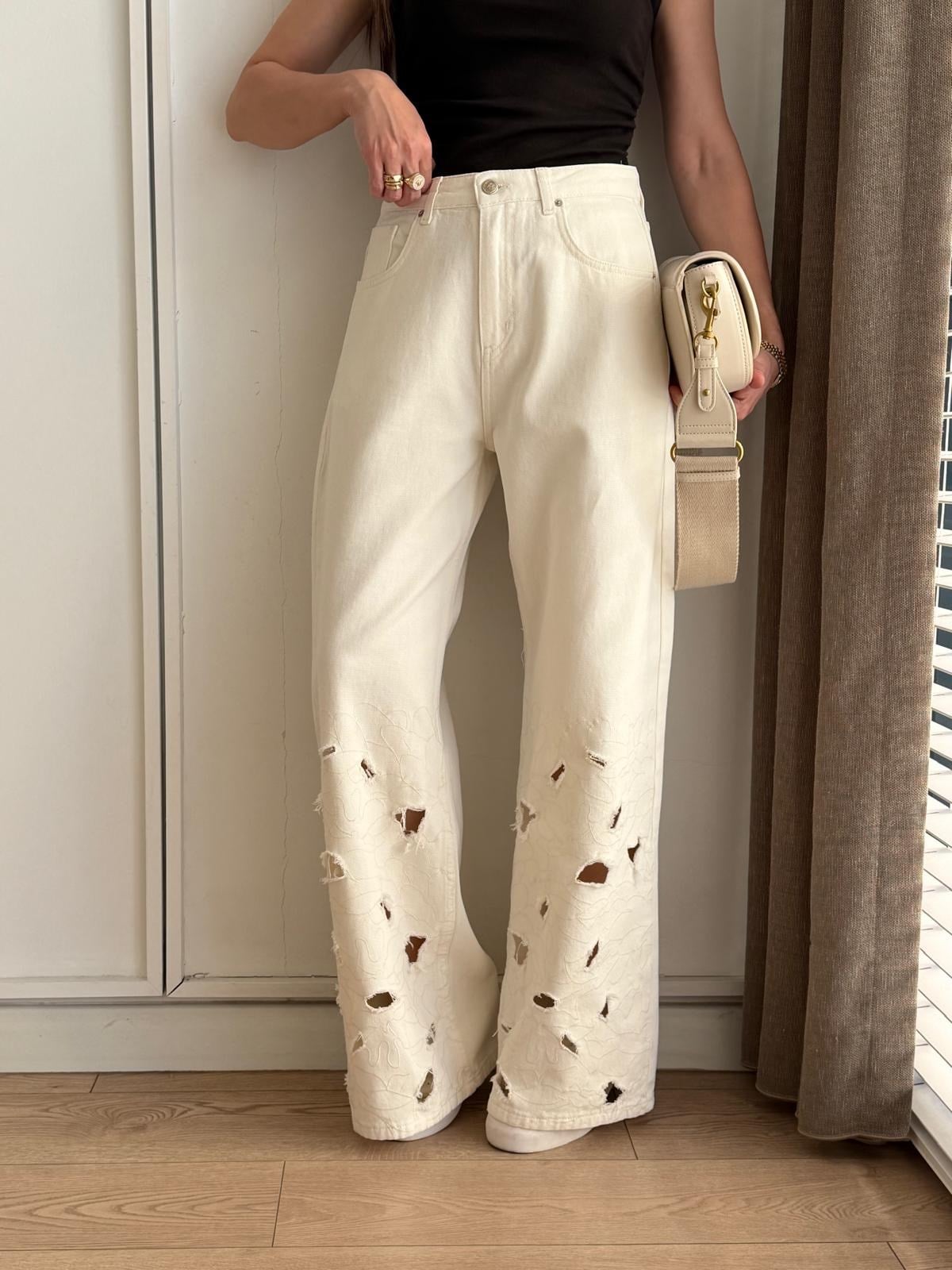 Ekru Nakışlı Tasarım Lazer Kesimli Wide Leg Jean 8272