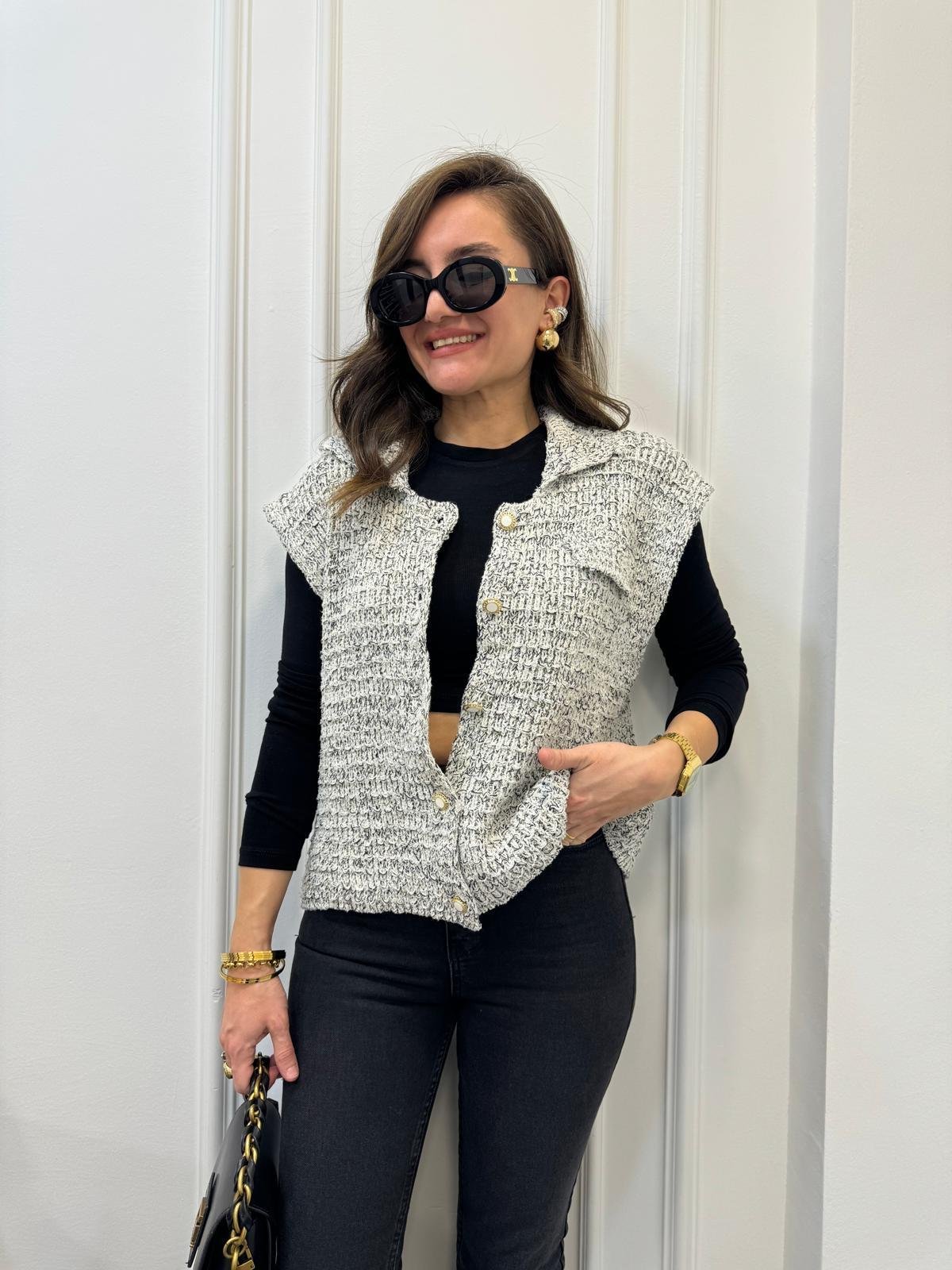 Ekru Sim Geçişli Örme Triko Yelek 4500