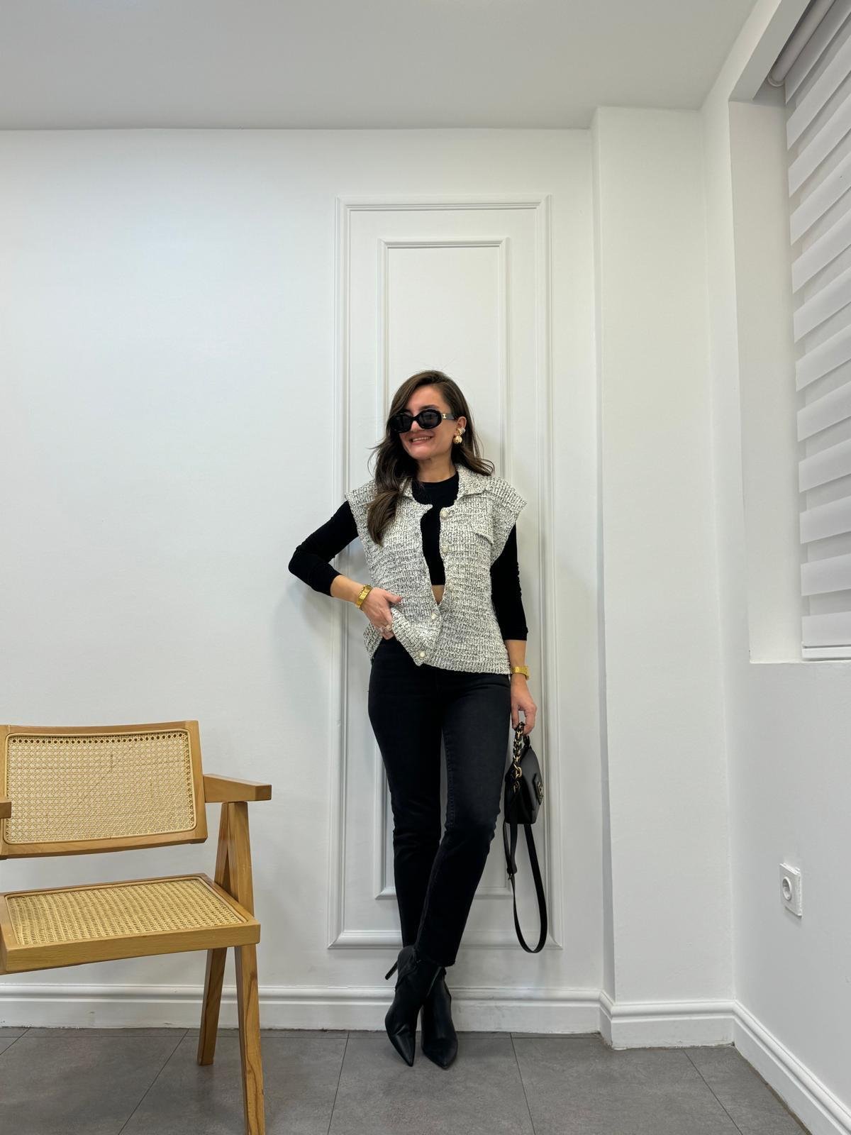 Ekru Sim Geçişli Örme Triko Yelek 4500