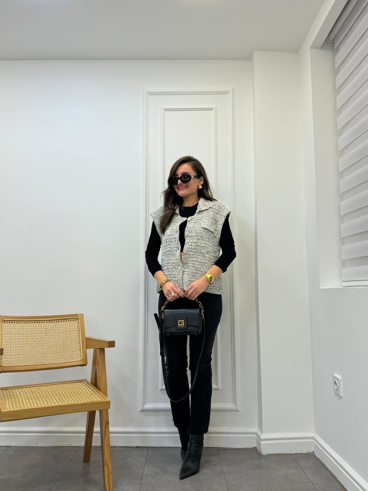 Ekru Sim Geçişli Örme Triko Yelek 4500