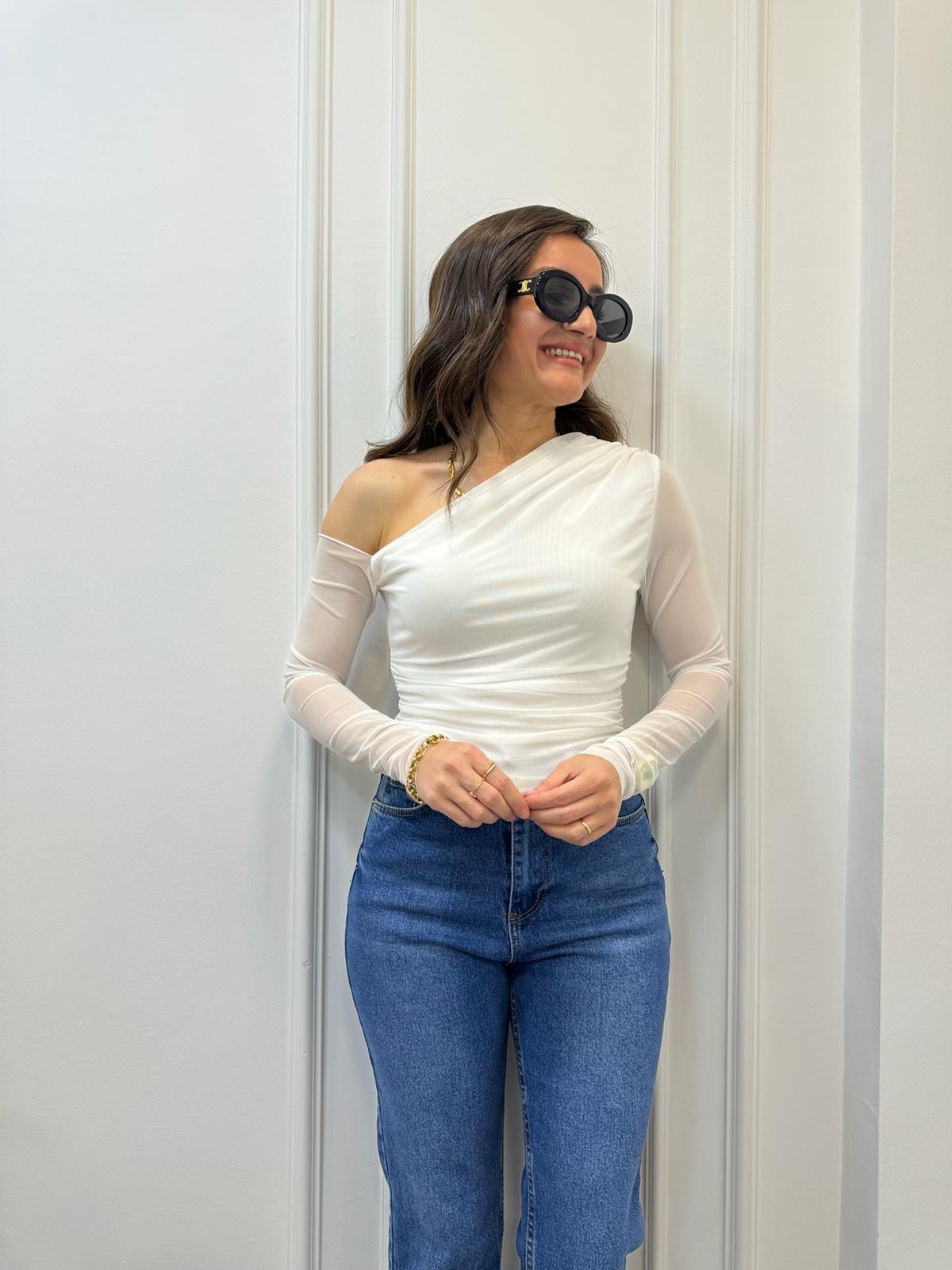 Ekru Tek Omuz Detaylı Yan Drapeli Tül Crop 2901