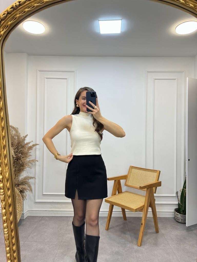 Ekru Yarım Balıkçı Yaka Sıfır Kol Crop 444