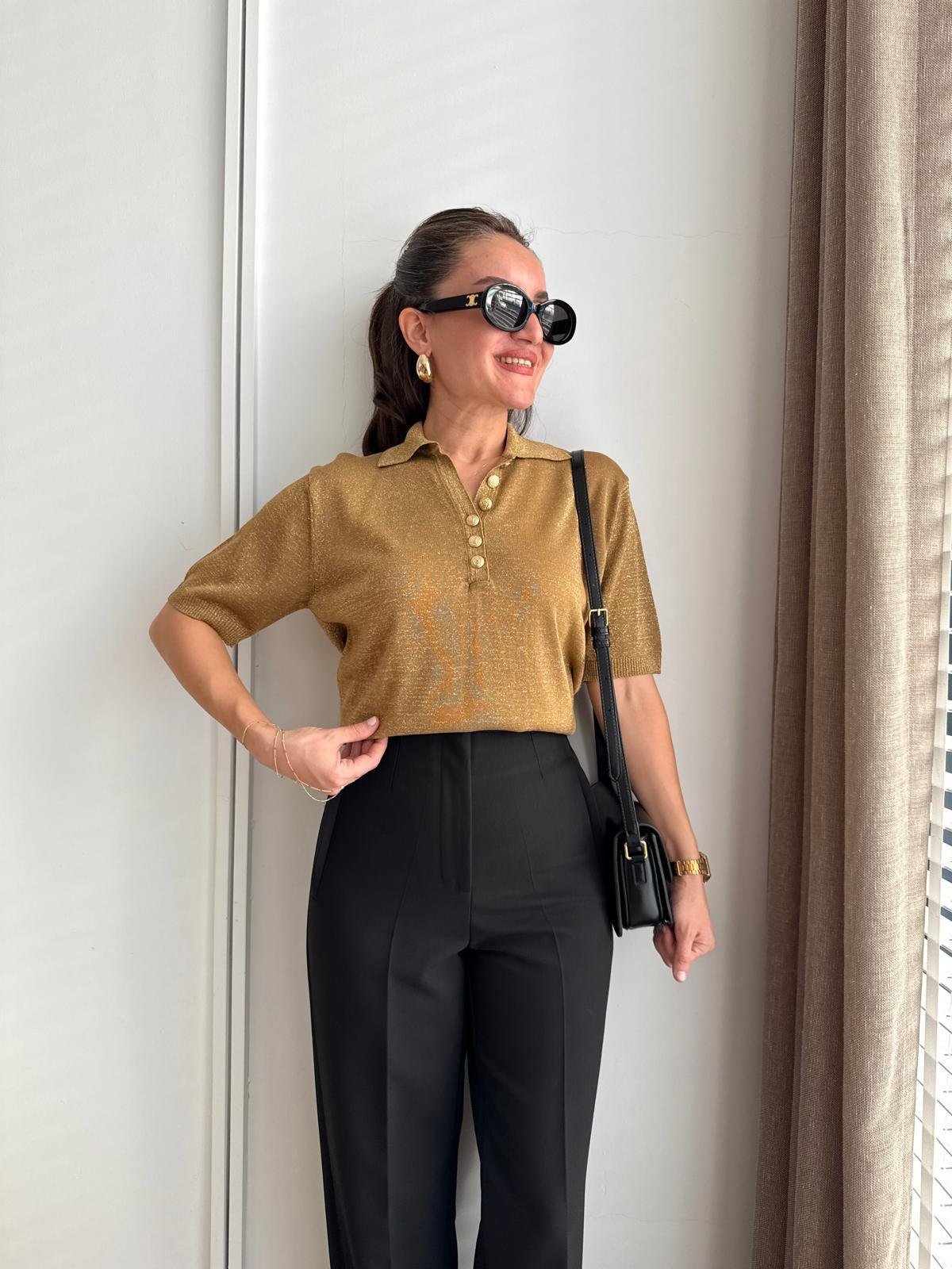 Gold Polo Yaka Gold Düğmeli Simli Bluz 251111