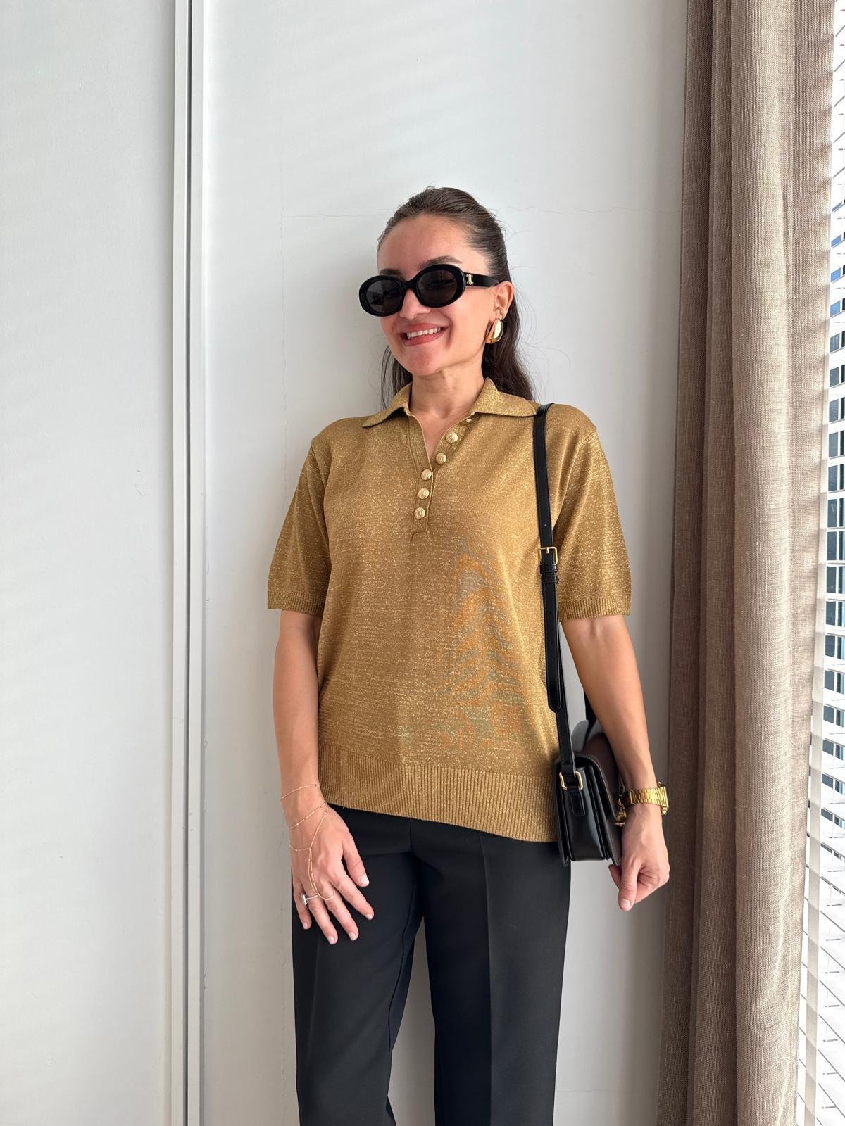Gold Polo Yaka Gold Düğmeli Simli Bluz 251111