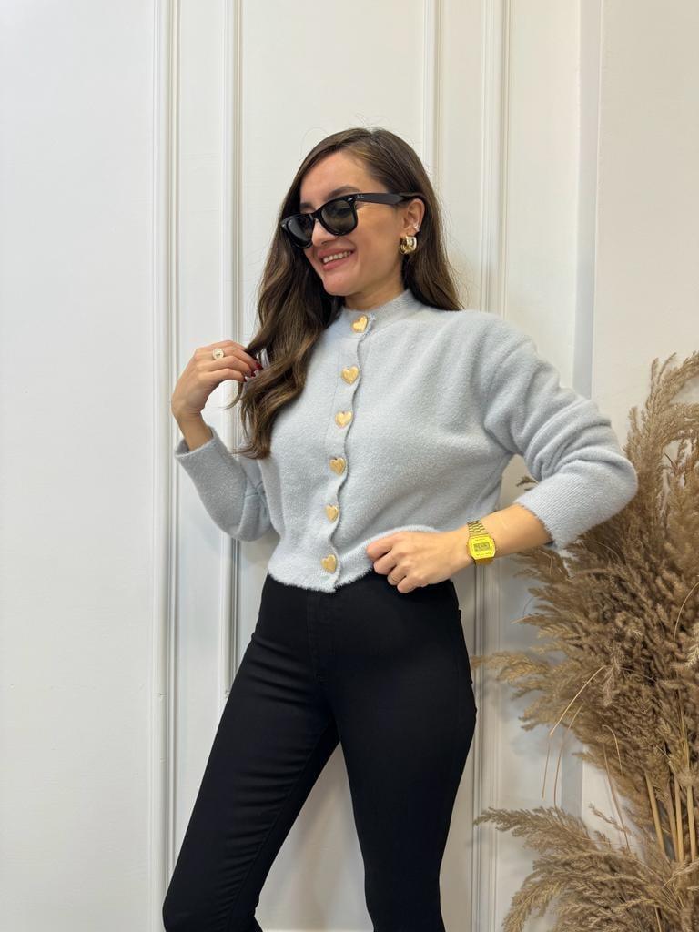 Gri Kalp Düğme Detaylı Yumoş Hırka 5259
