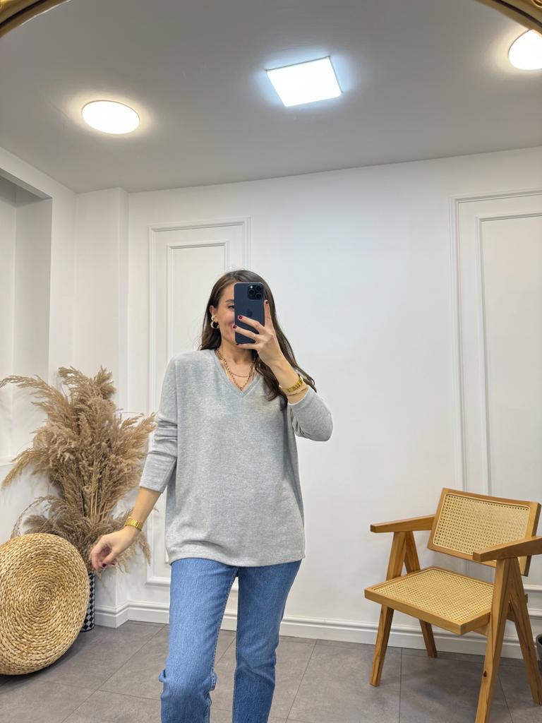 Gri V Yaka Yumoş Triko Bluz 7590