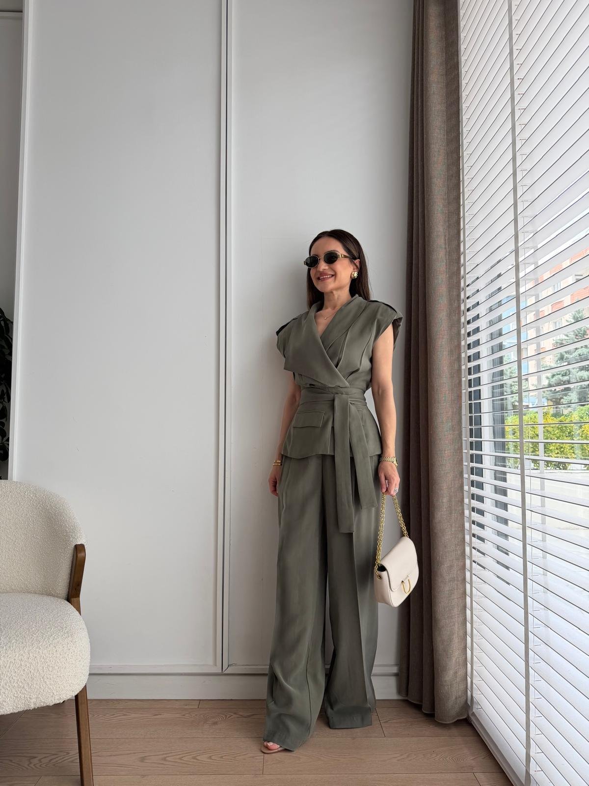 Haki Bel Kuşaklı Yelek Pantolon Takım 580769