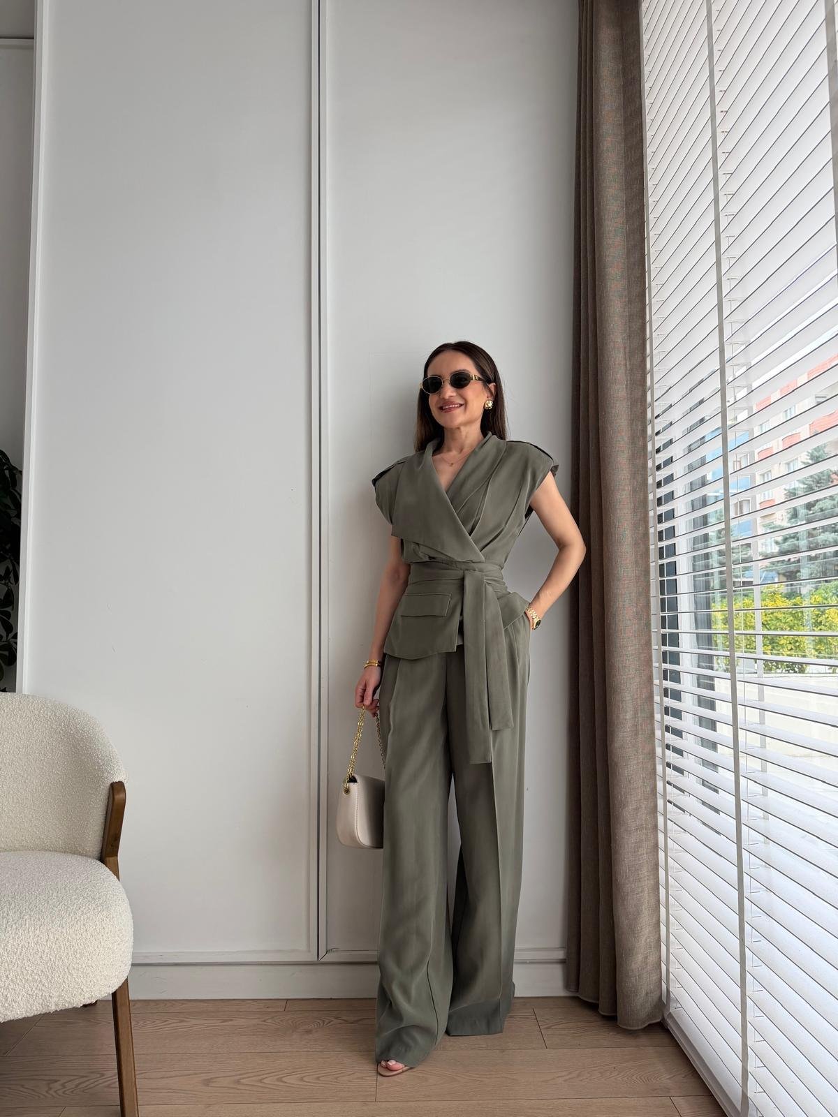 Haki Bel Kuşaklı Yelek Pantolon Takım 580769