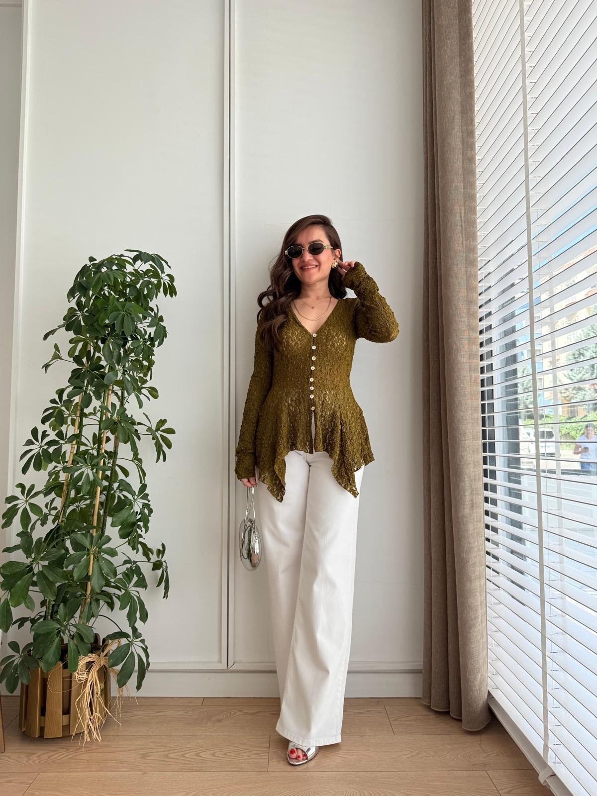 Haki Düğmeli Peplum Dantel Bluz 60433