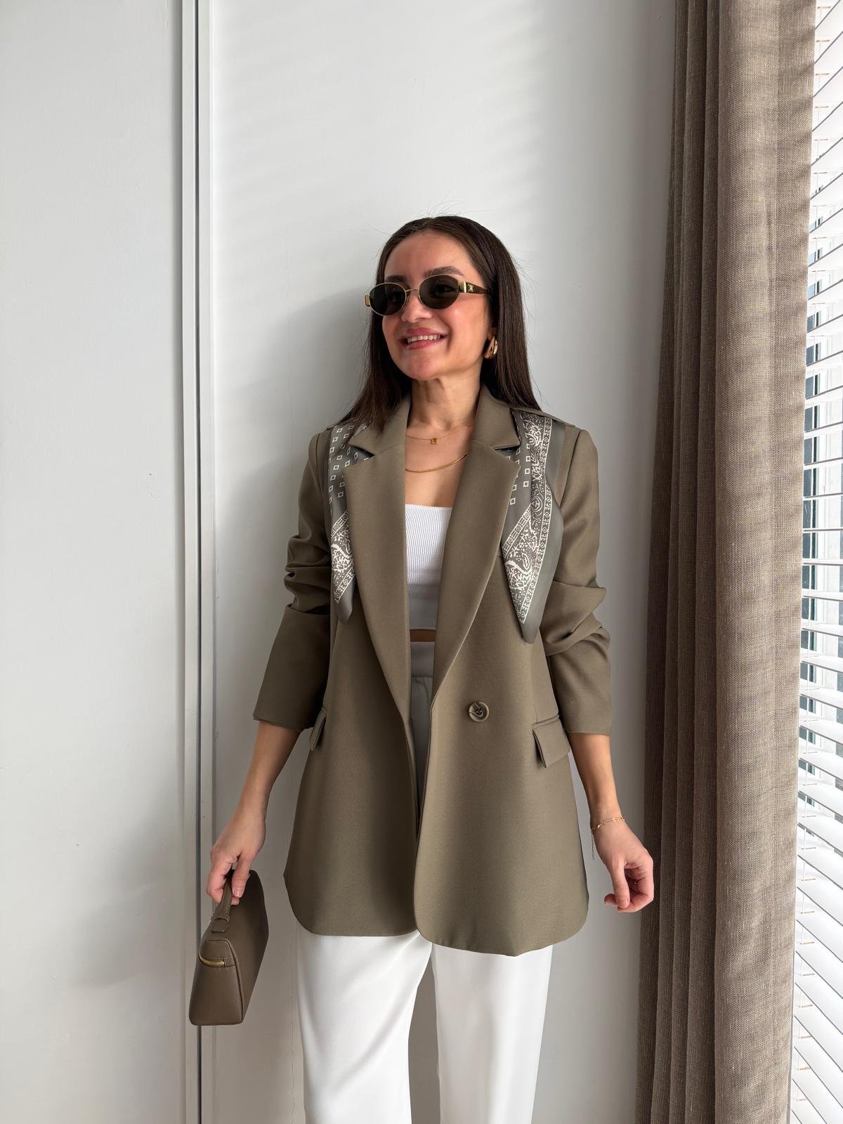 Haki Fular Detaylı Vatkalı Blazer Ceket 7665