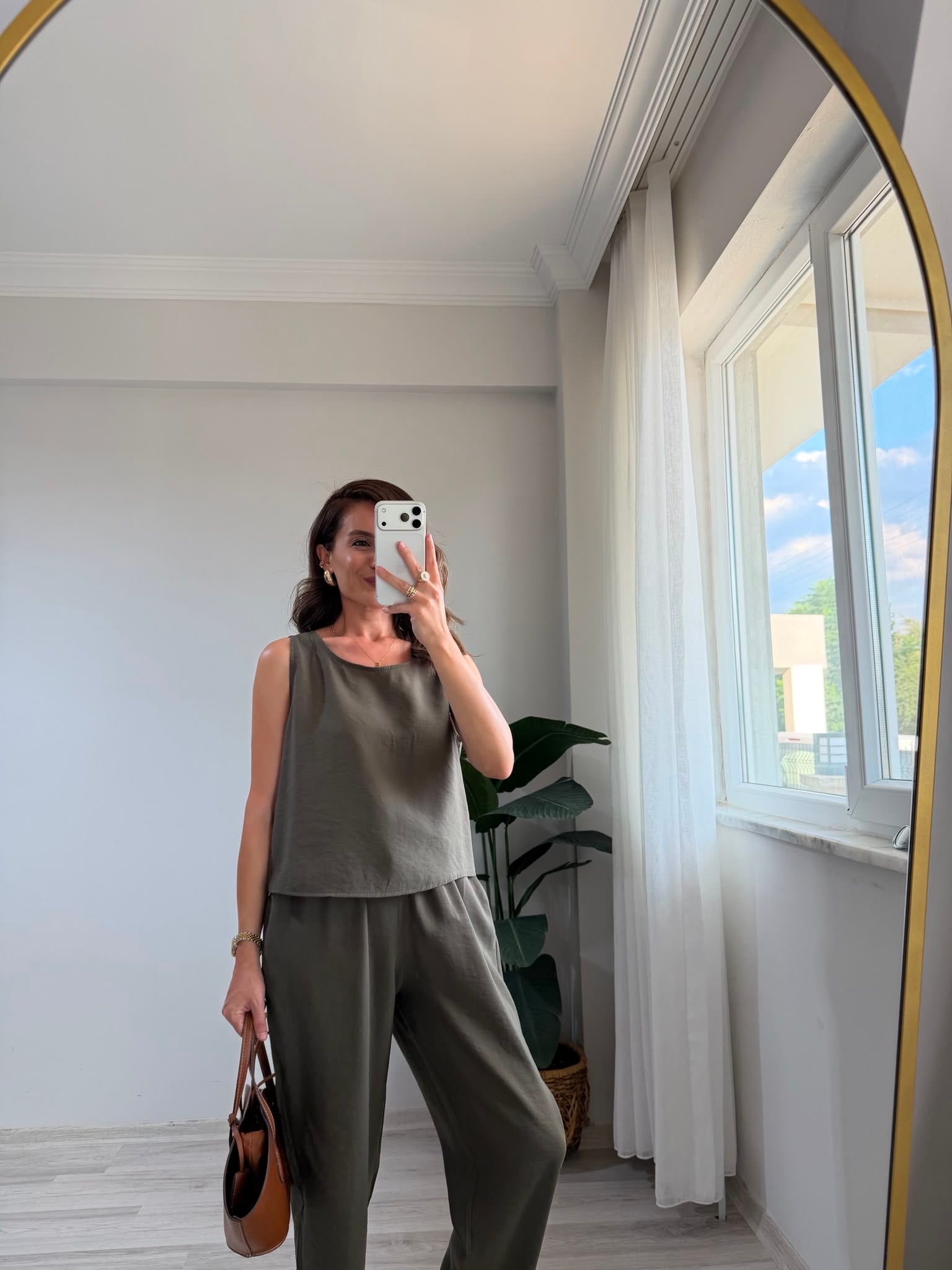 Haki Sıfır Kol Bluz Pantolon Takım 3089