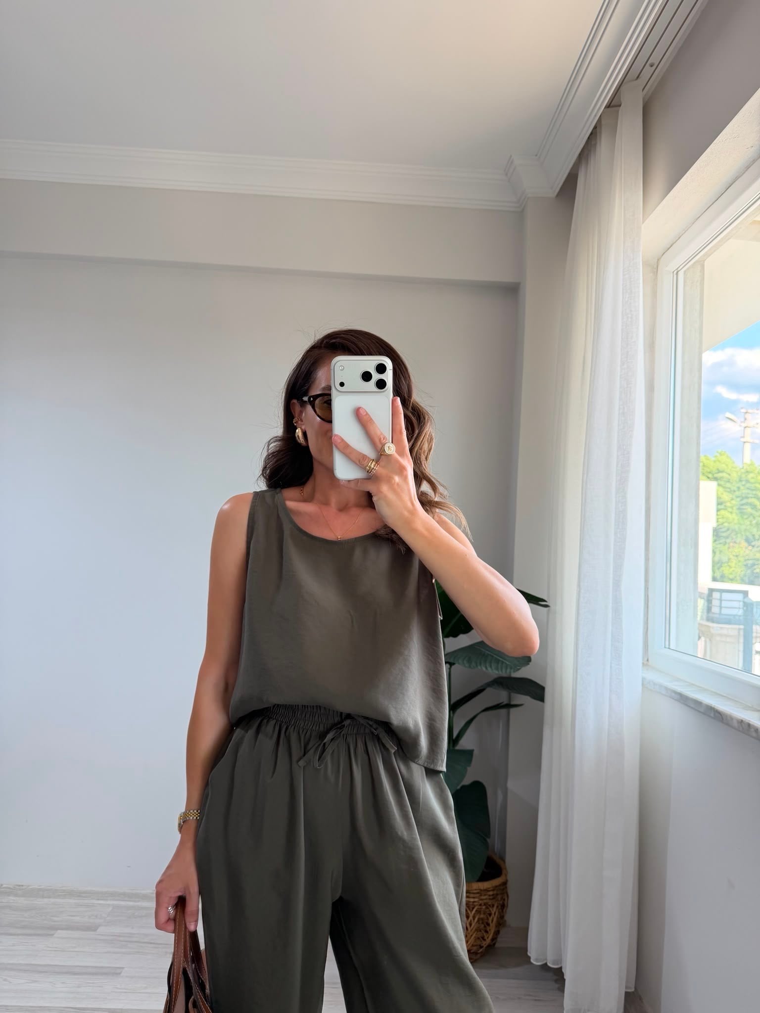 Haki Sıfır Kol Bluz Pantolon Takım 3089