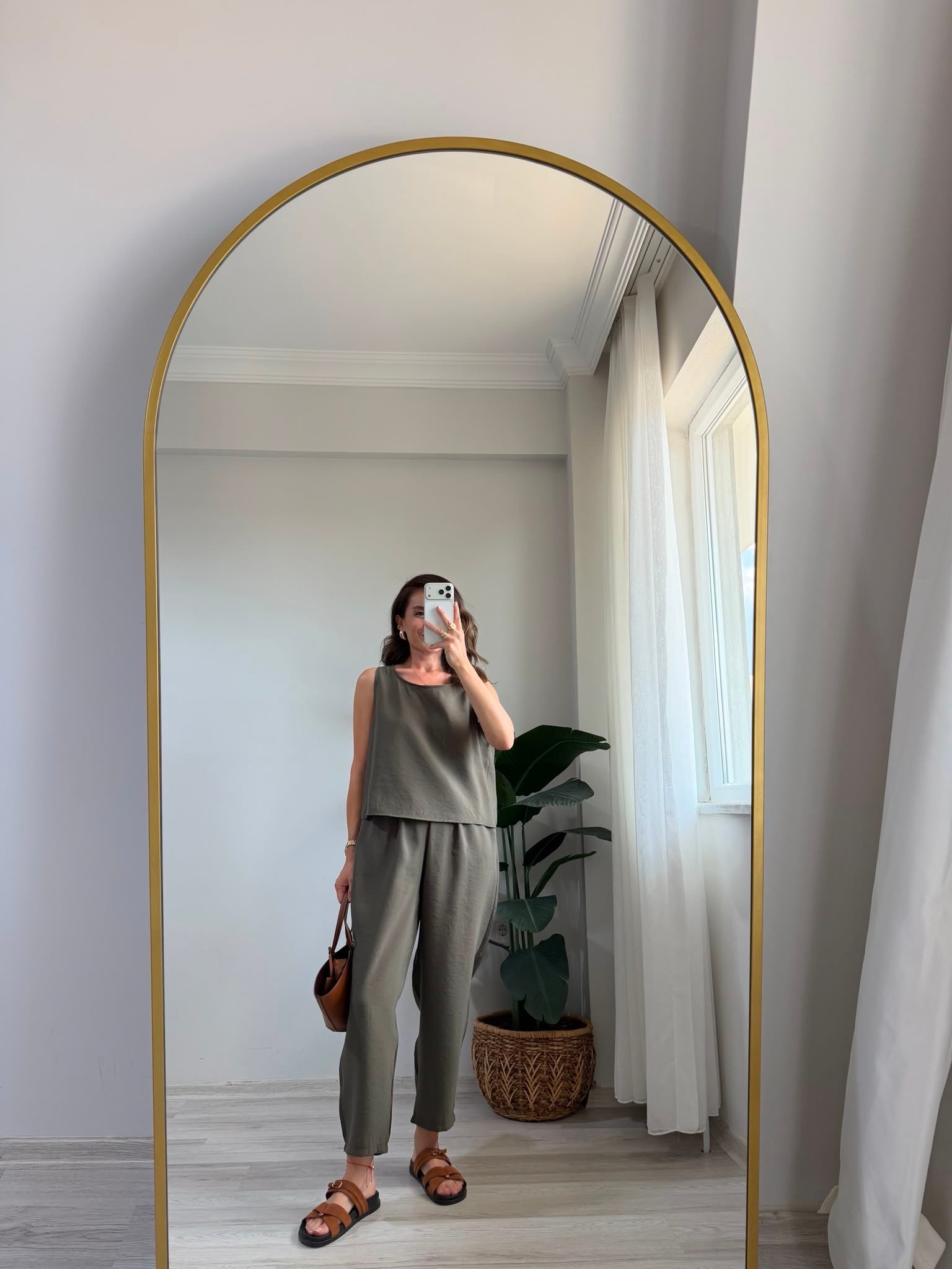 Haki Sıfır Kol Bluz Pantolon Takım 3089
