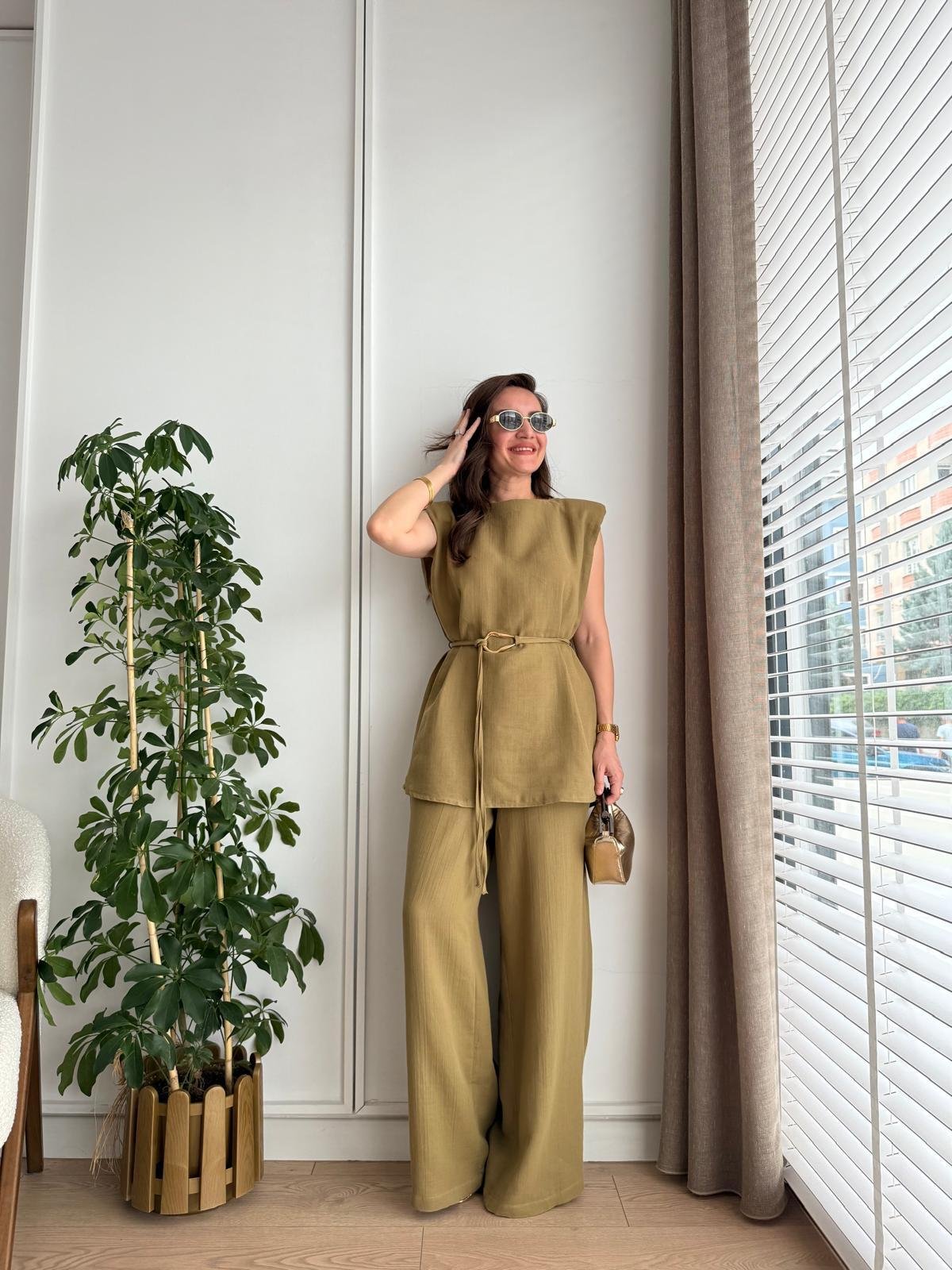 Haki Vatkalı Bluz Geniş Paça Pantolon Takım 8720