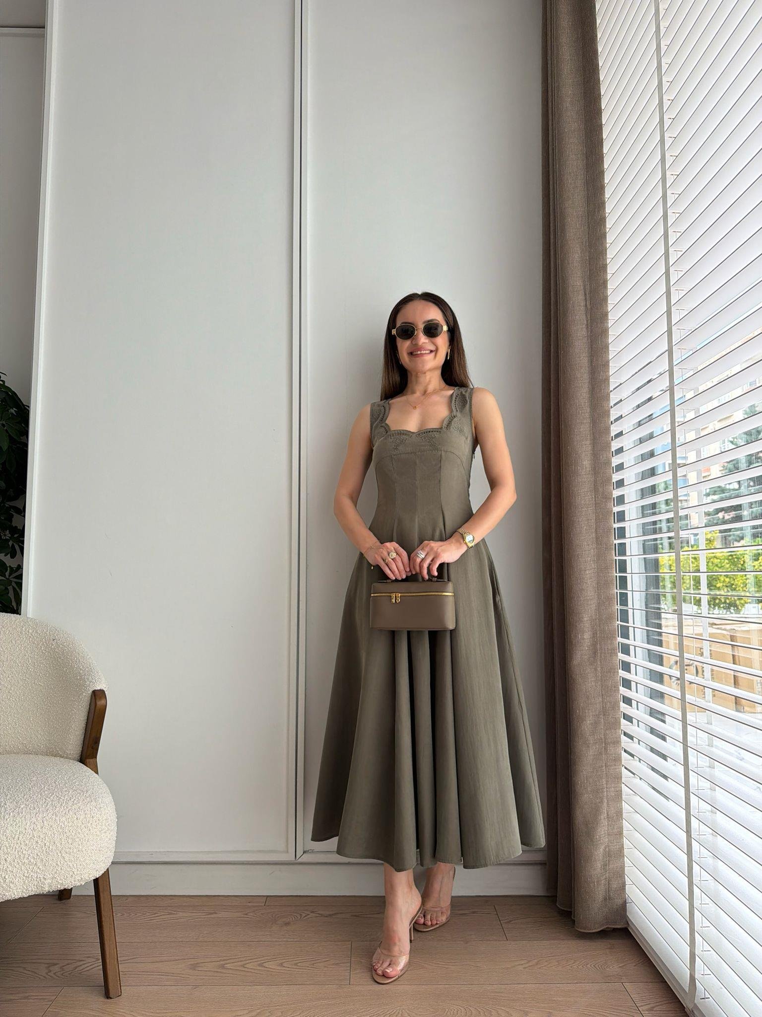 Haki Yaka Detaylı Tensel Elbise 0365