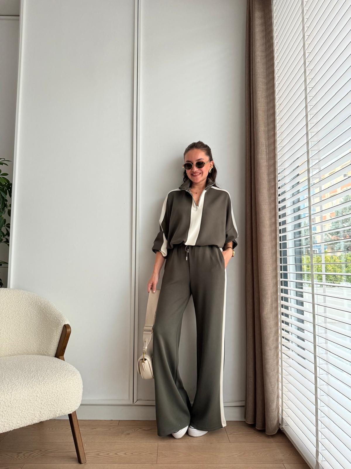 Haki Yarım Fermuarlı Bel Büzgülü Garnili Takım 35704