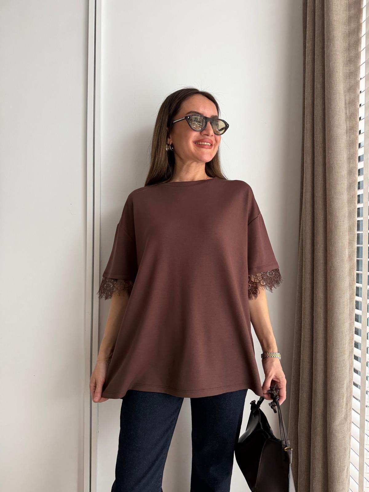 Kahve rengi Arkası Dantelli Tshirt 1073