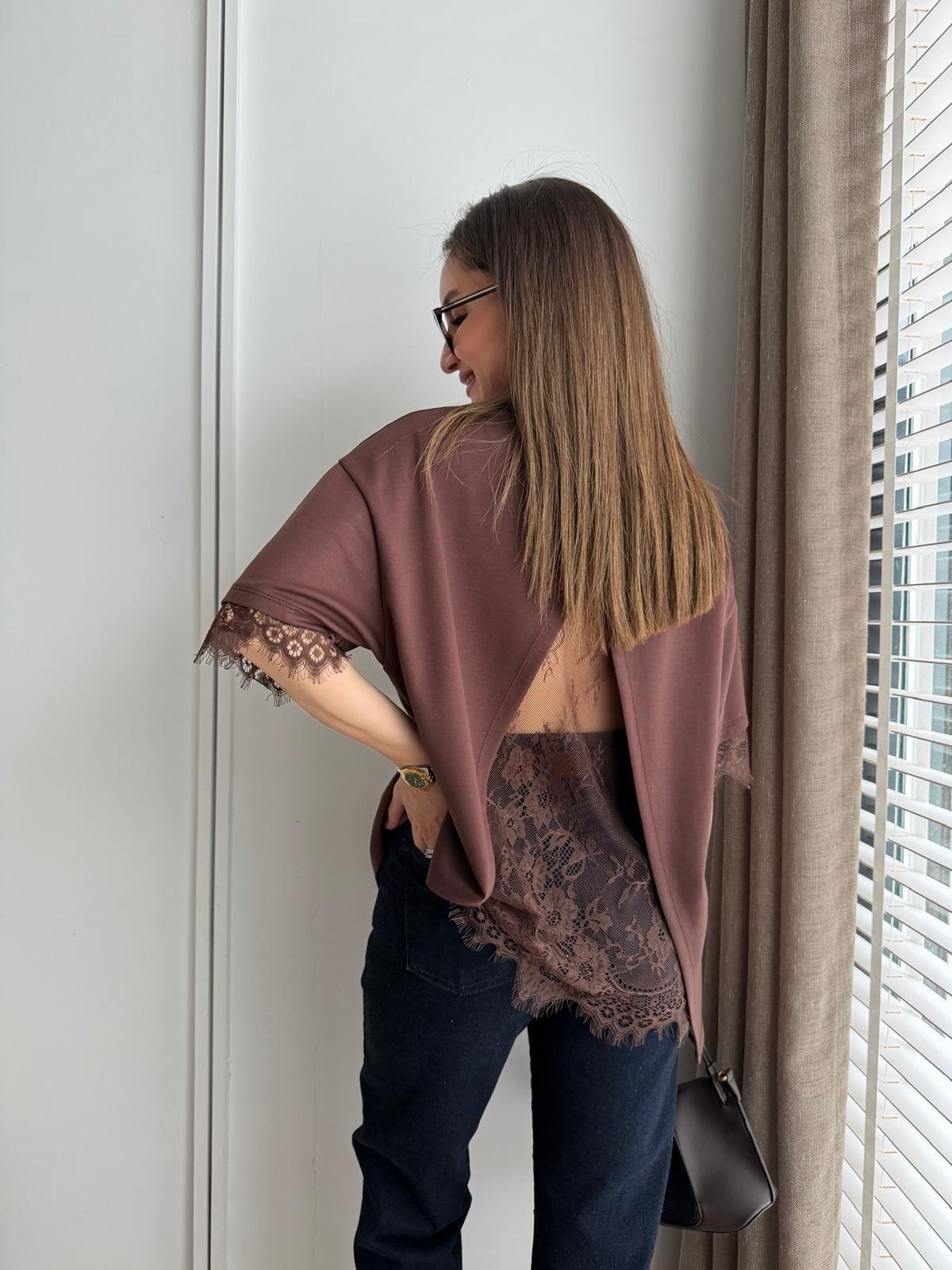 Kahve rengi Arkası Dantelli Tshirt 1073