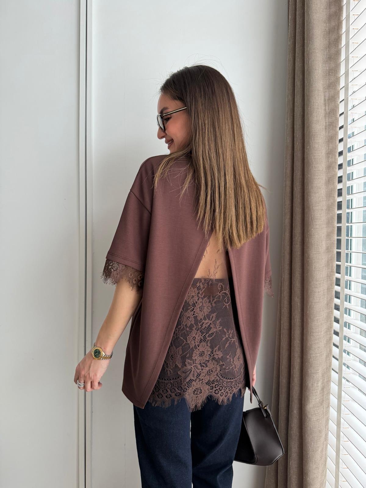 Kahve rengi Arkası Dantelli Tshirt 1073