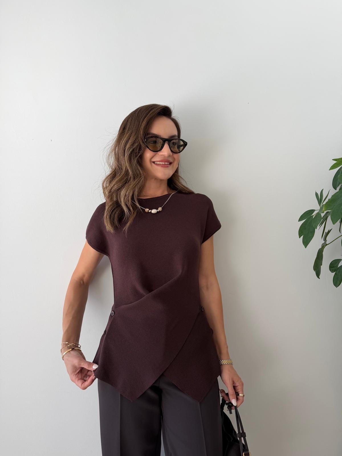 Kahve rengi Bel Detaylı Boyun Aksesuarlı Bluz 5433